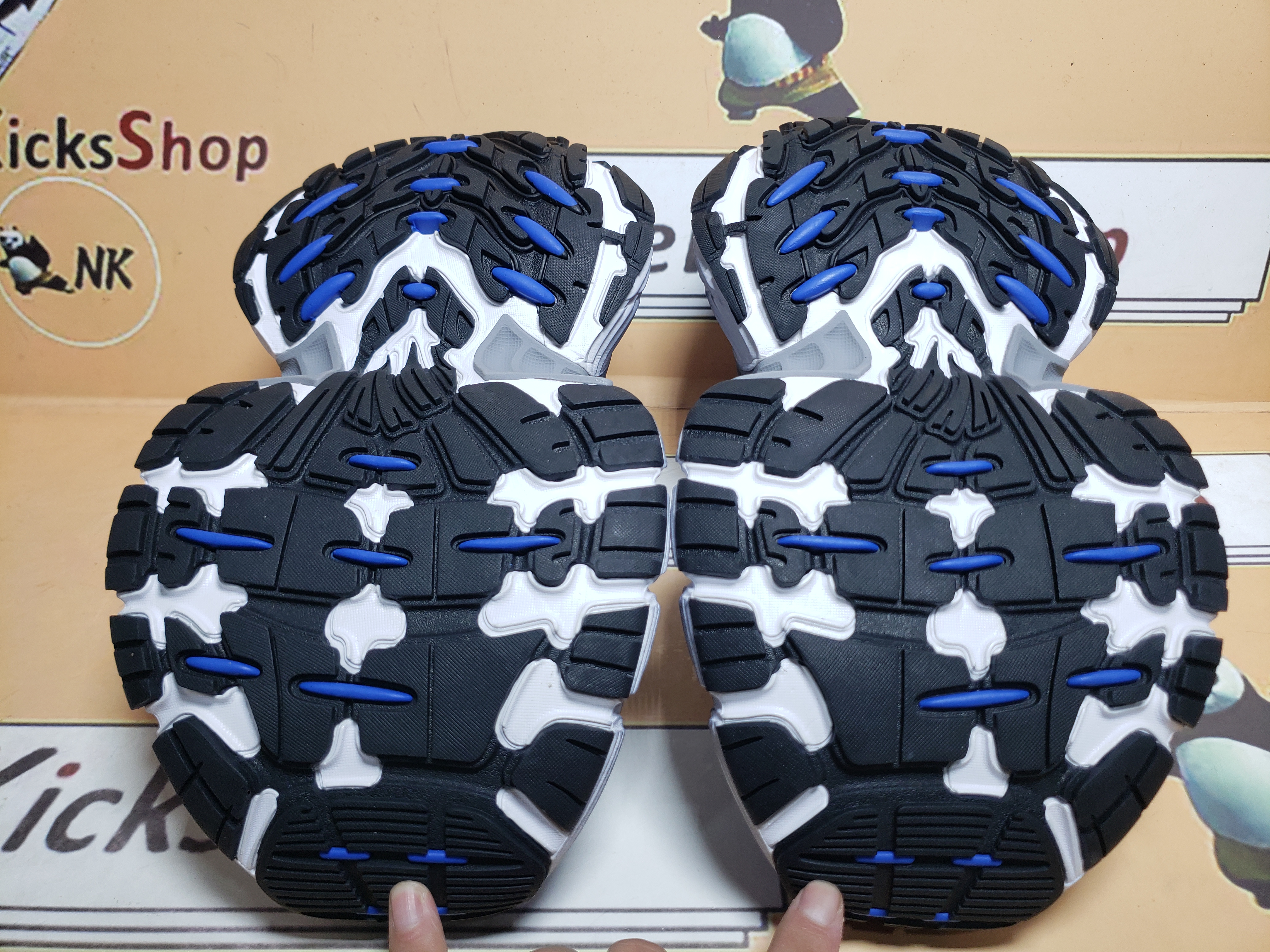  Perfectkicks Balenciaga 12th White Silver Blue 784342 W2MV2 6326 review cjghr 04