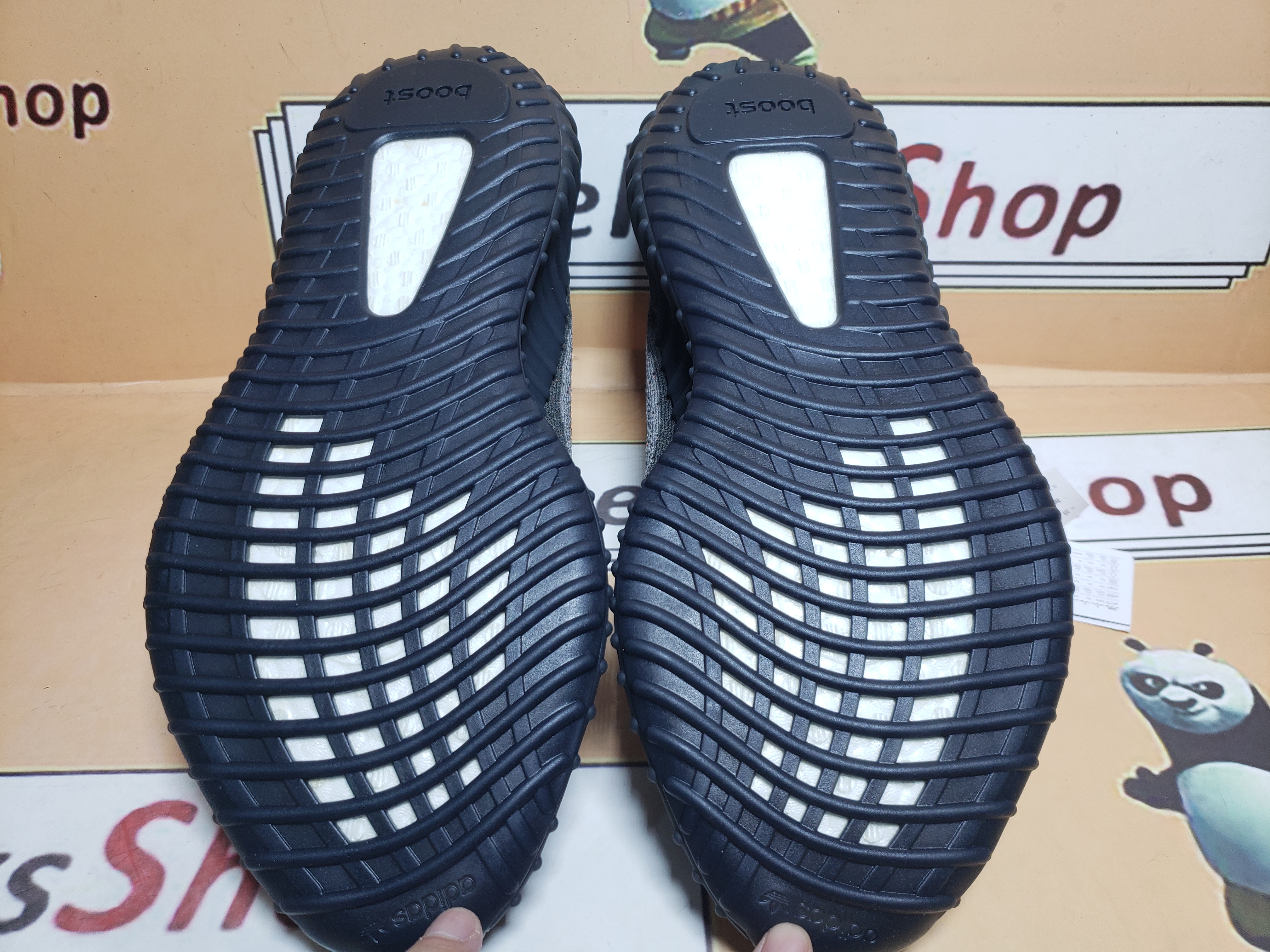  Perfectkicks Yeezy Boost 350 V2 Dark Beluga,HQ7045 review Dgnbnvk 04