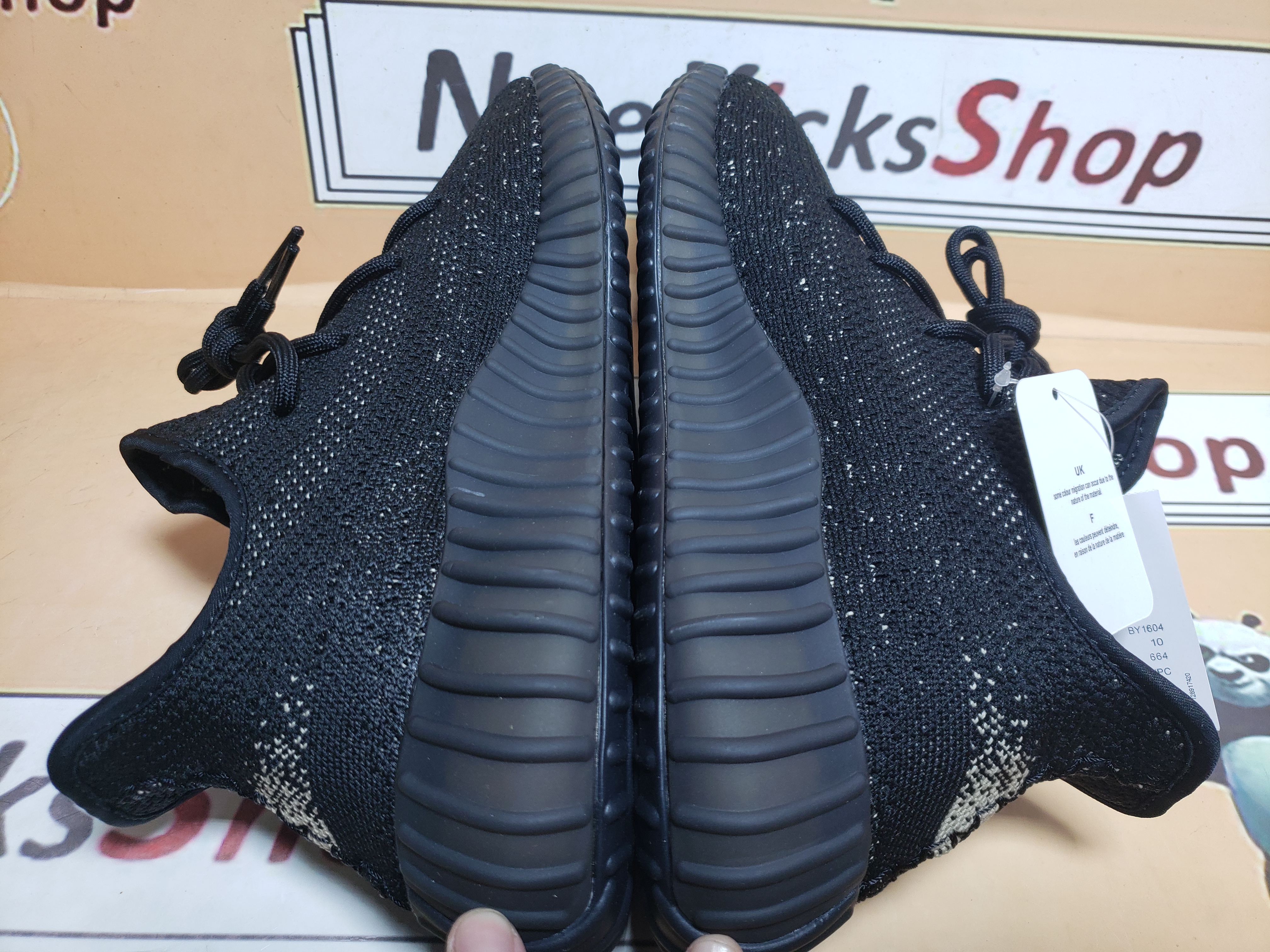  【Buy 1 Pair Perfectkicks Get 2nd For $9.9】Yeezy Boost 350 V2 Black White, BY1604 review cvrfg 02
