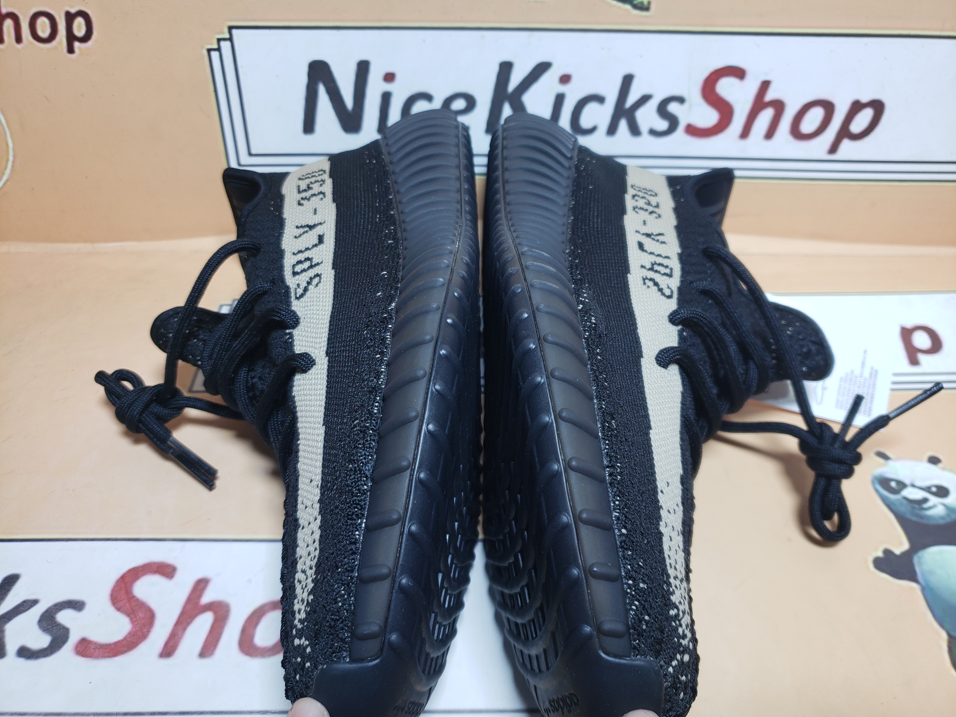  【Buy 1 Pair Perfectkicks Get 2nd For $9.9】Yeezy Boost 350 V2 Black White, BY1604 review cvrfg 03