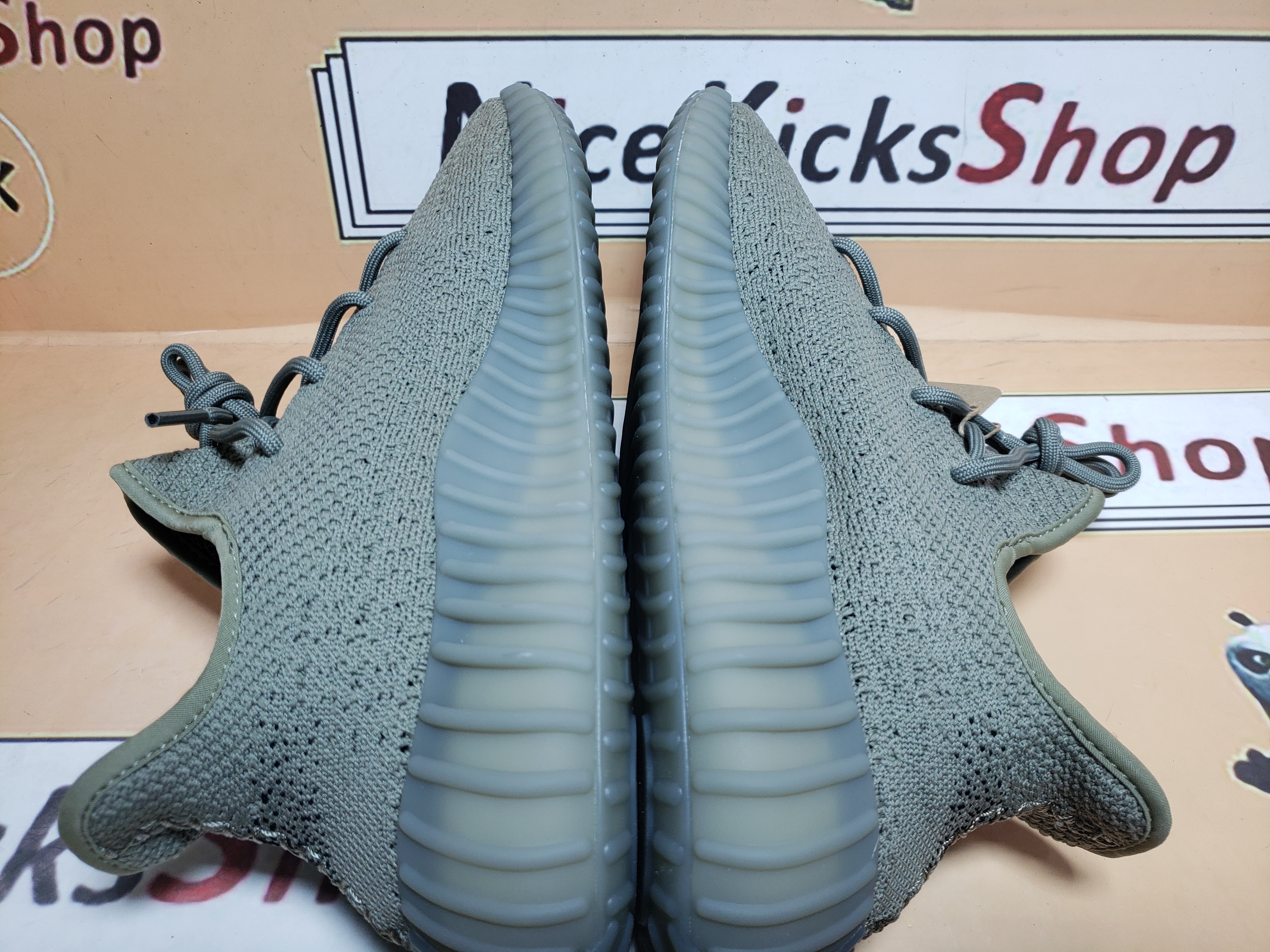  Perfectkicks Yeezy Boost 350 V2 Granite HQ2059 review ngfdgvb 01