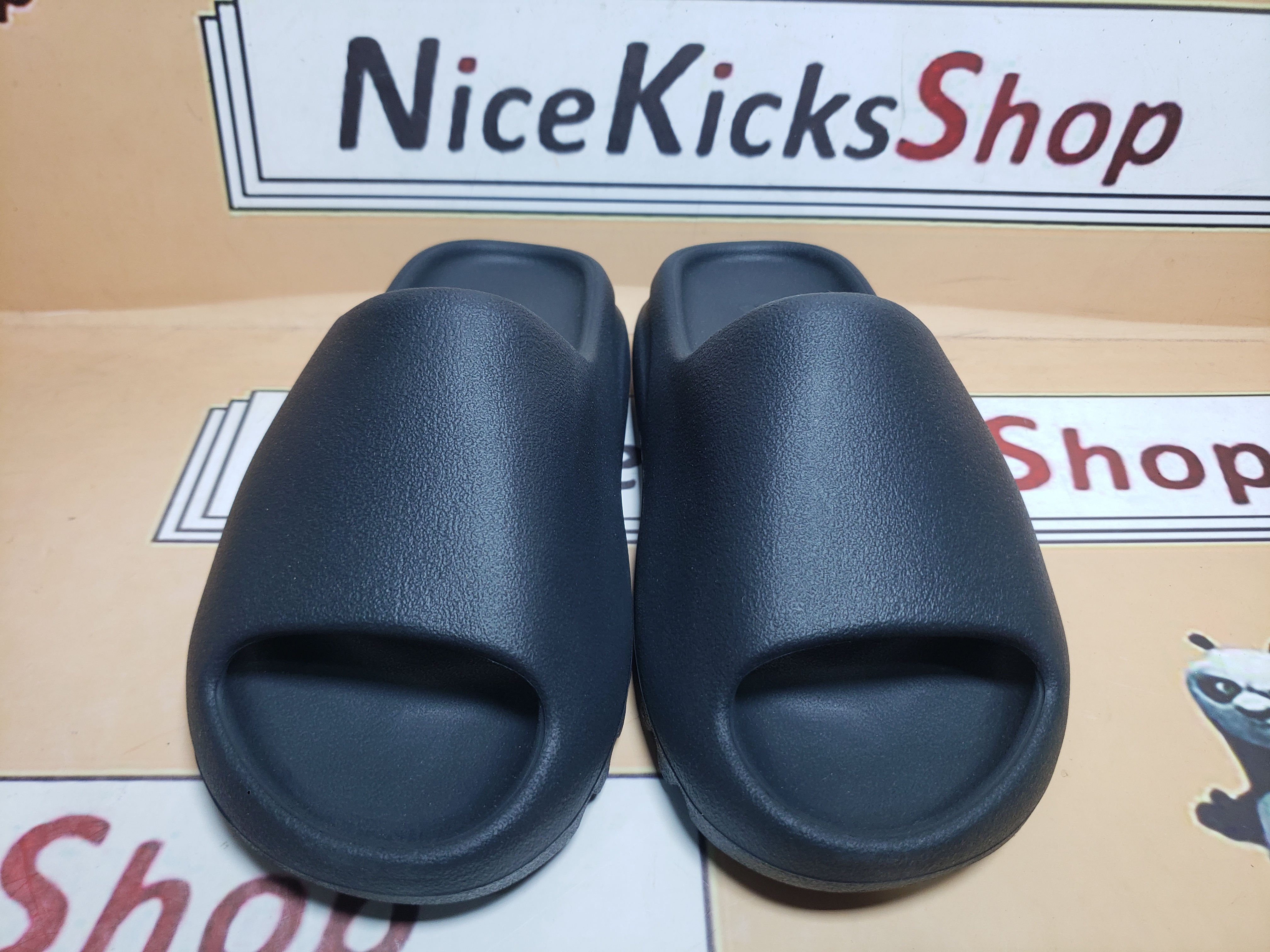  GET  Yeezy Slide Onyx，HQ6448  review cdafs 00