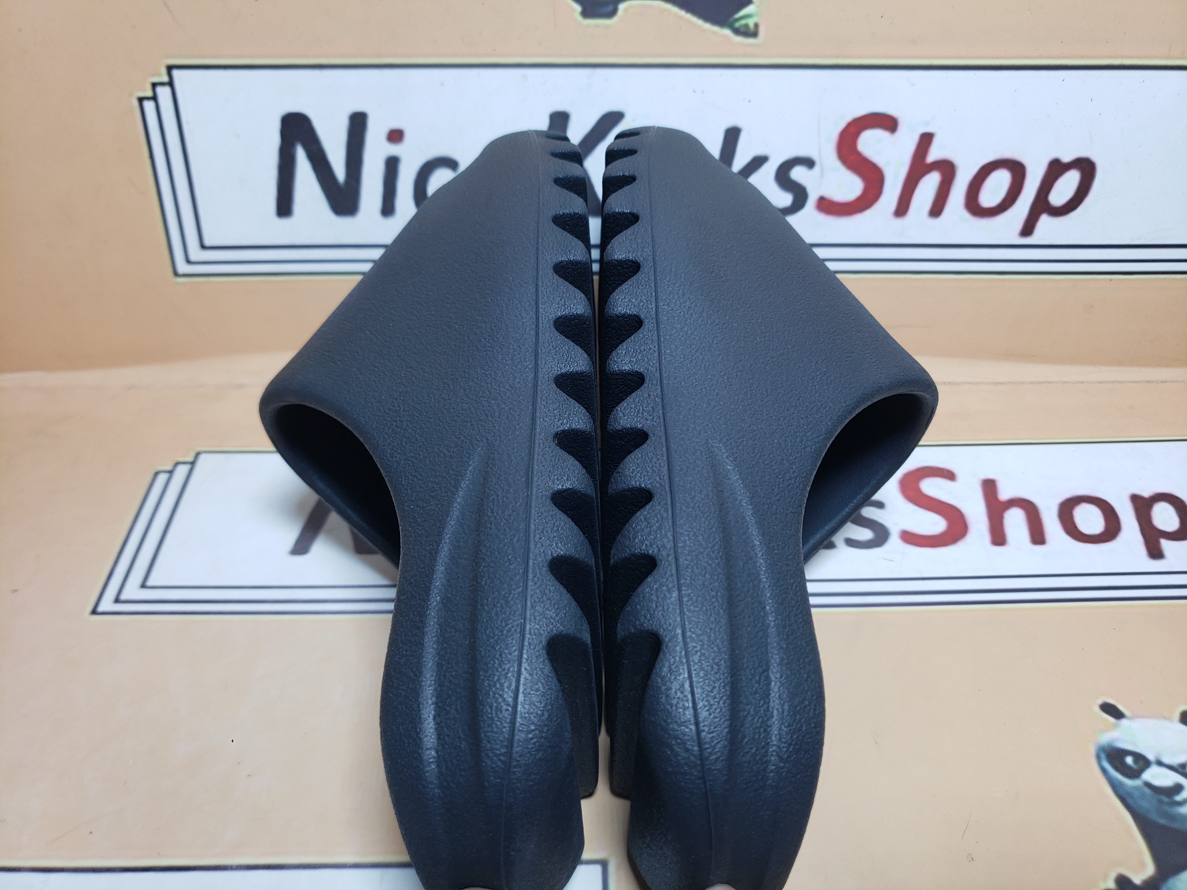  GET  Yeezy Slide Onyx，HQ6448  review cdafs 02