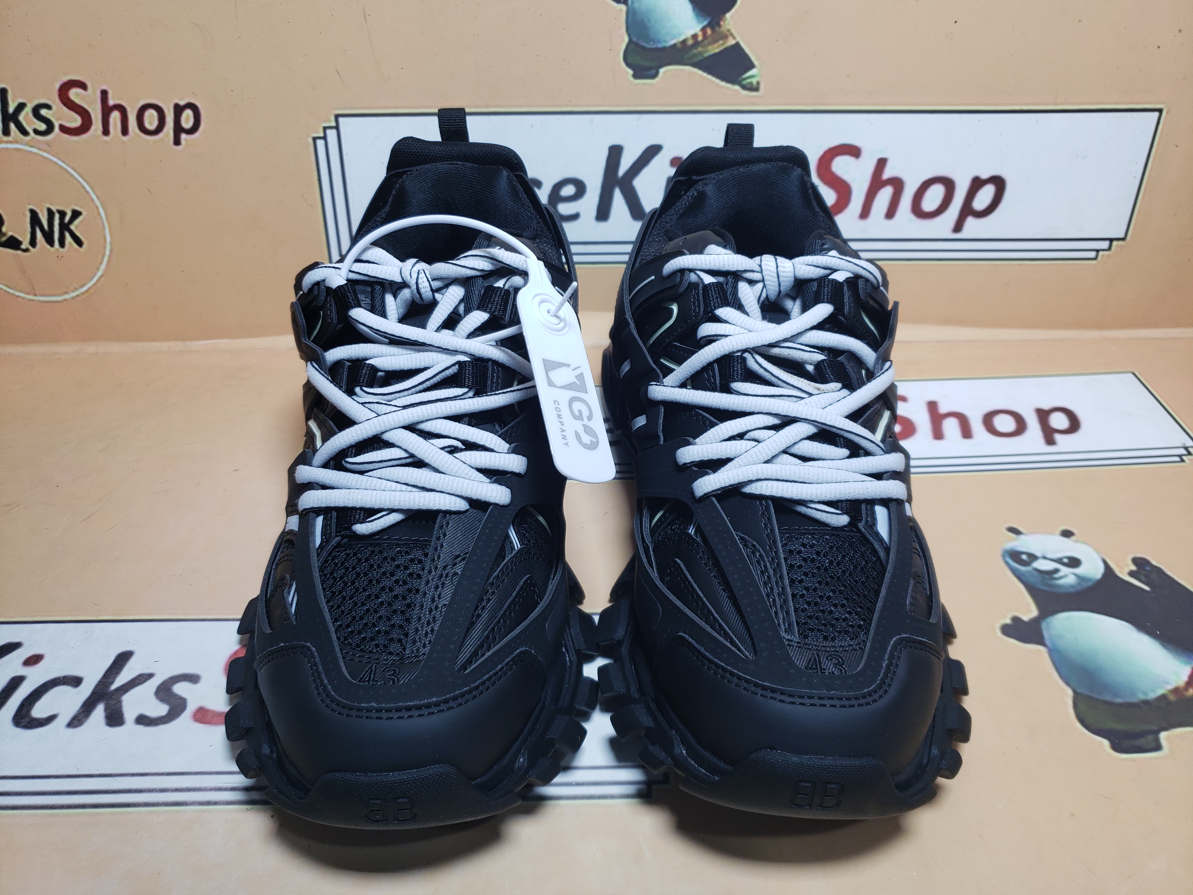 【Limited】Perfectkicks Balenciaga 3rd Track Sneaker Black and White review asddfg 03