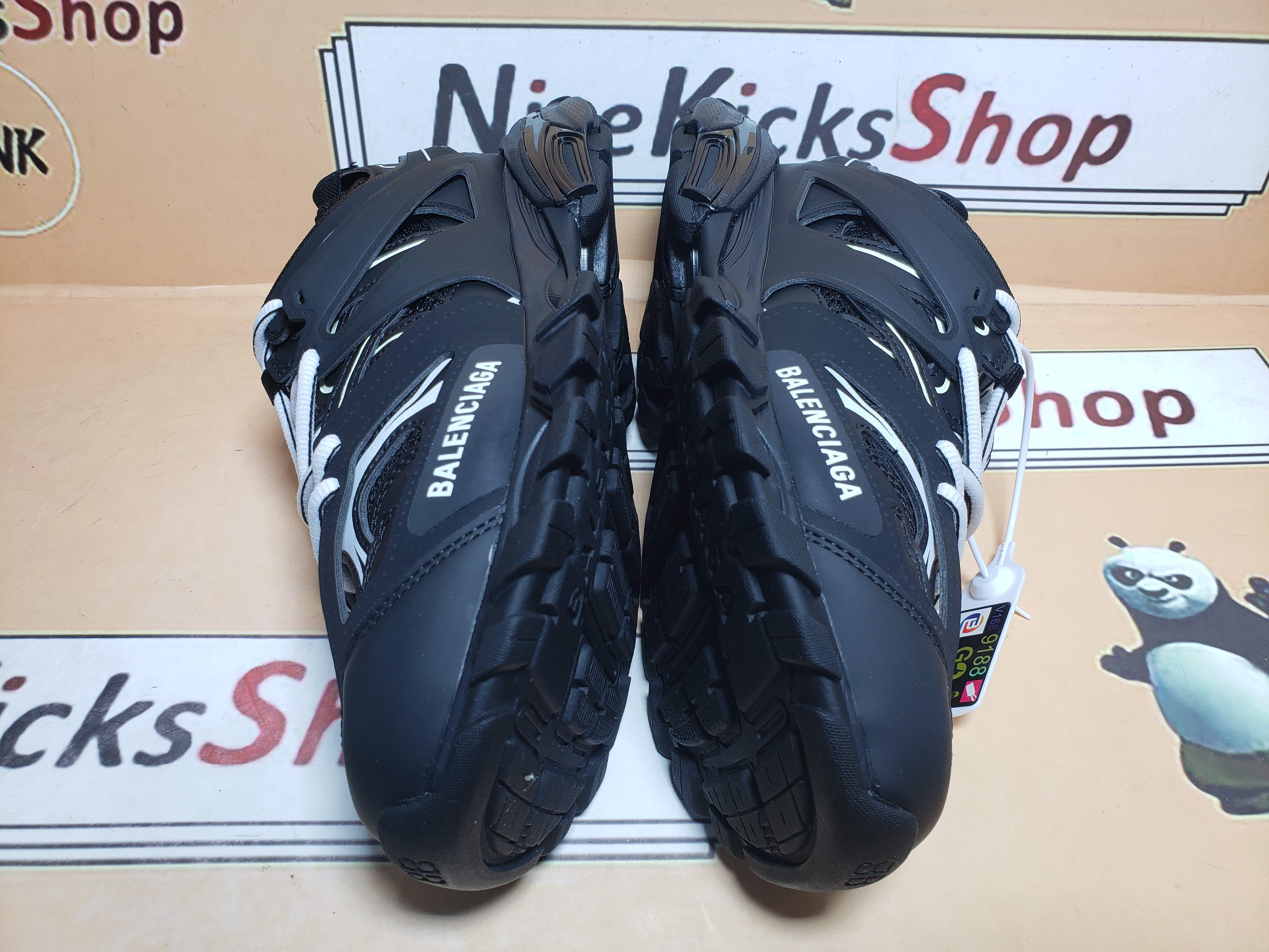 【Limited】Perfectkicks Balenciaga 3rd Track Sneaker Black and White review asddfg 04