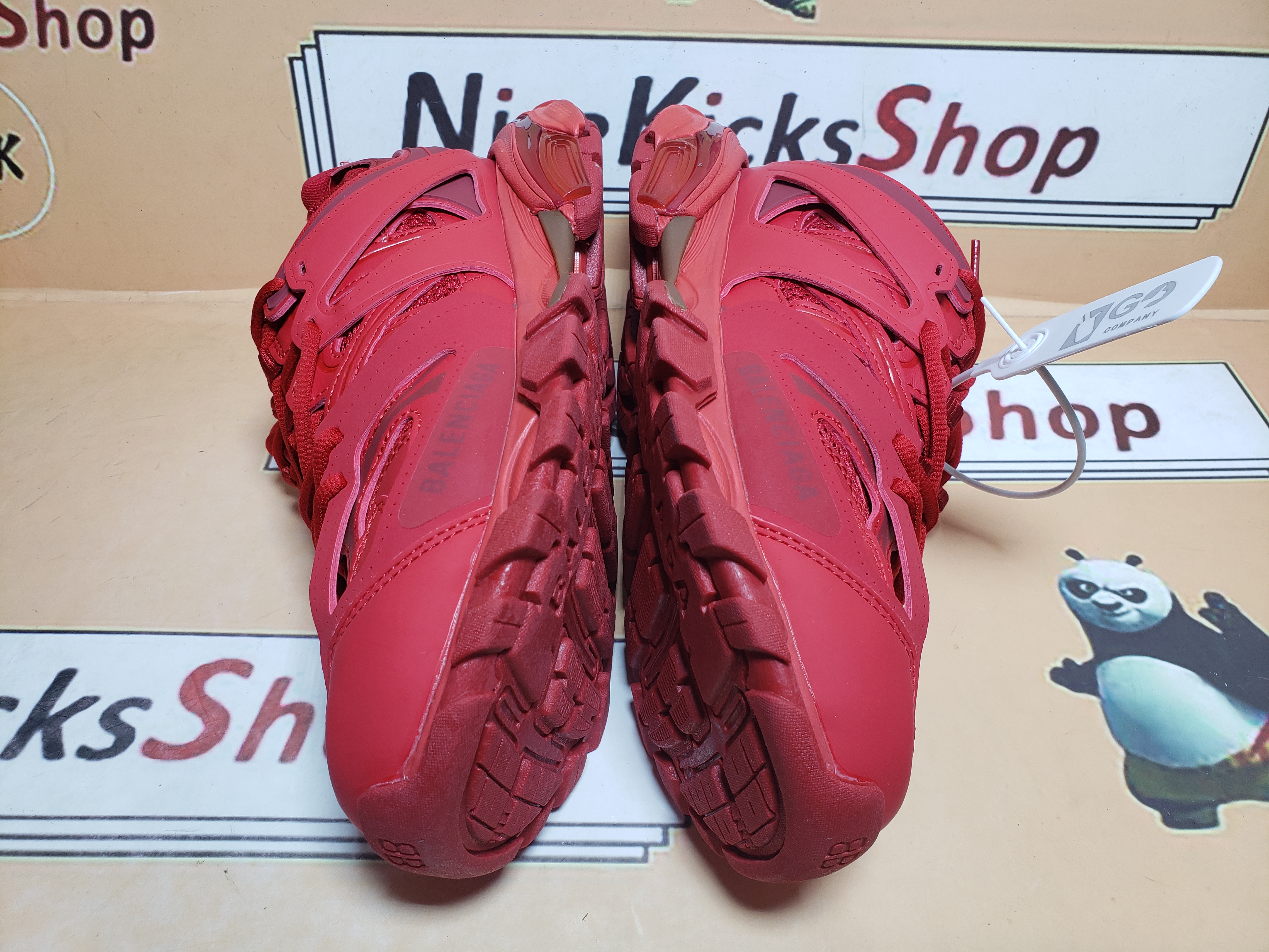  Balenciaga 3rd Track Sneaker Bright Red review bghdt 02