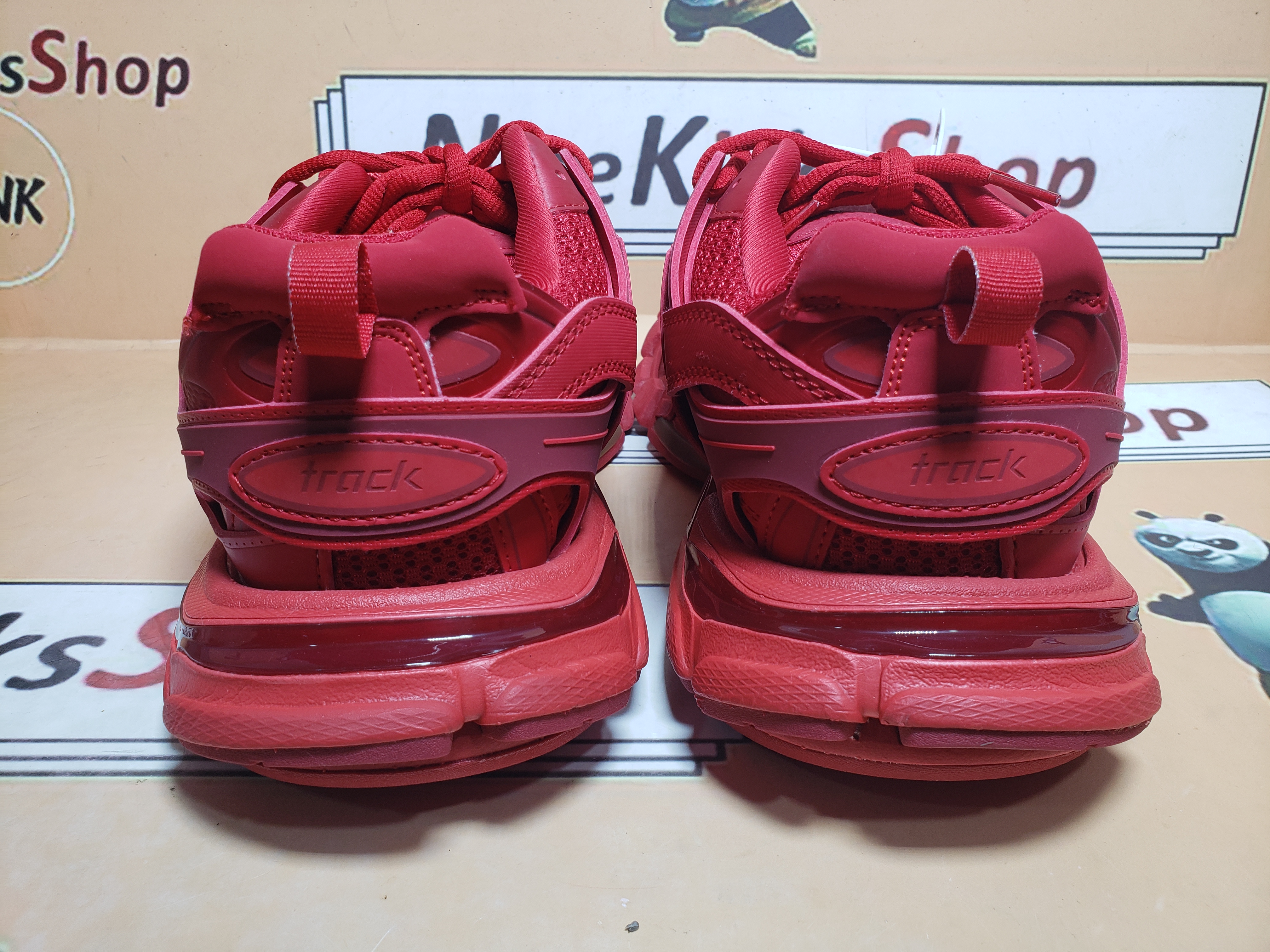  Balenciaga 3rd Track Sneaker Bright Red review bghdt 01