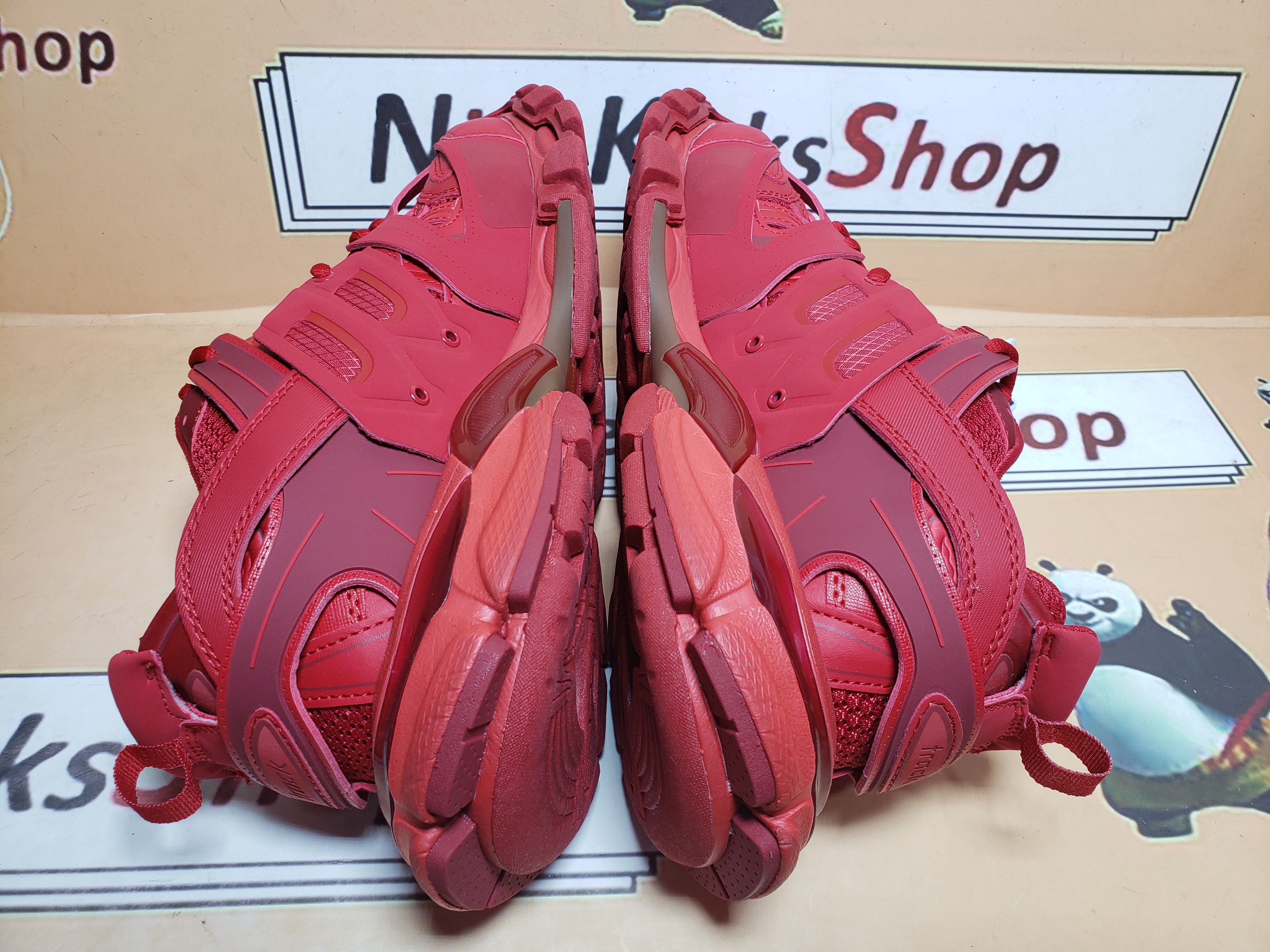  Balenciaga 3rd Track Sneaker Bright Red review bghdt 04