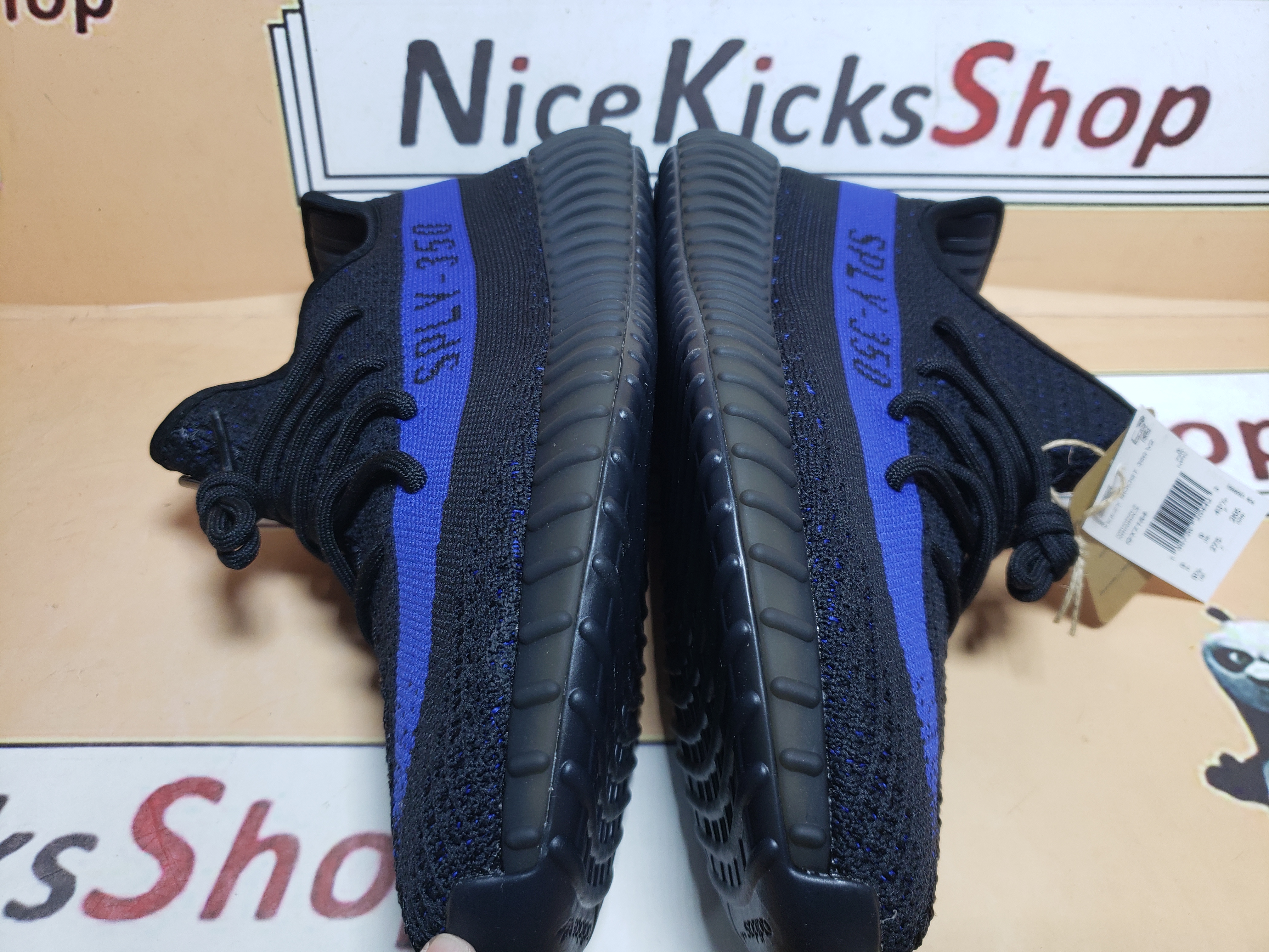 Perfectkicks Yeezy Boost 350 V2 Black Blue,GY7164 review dgfhser 02