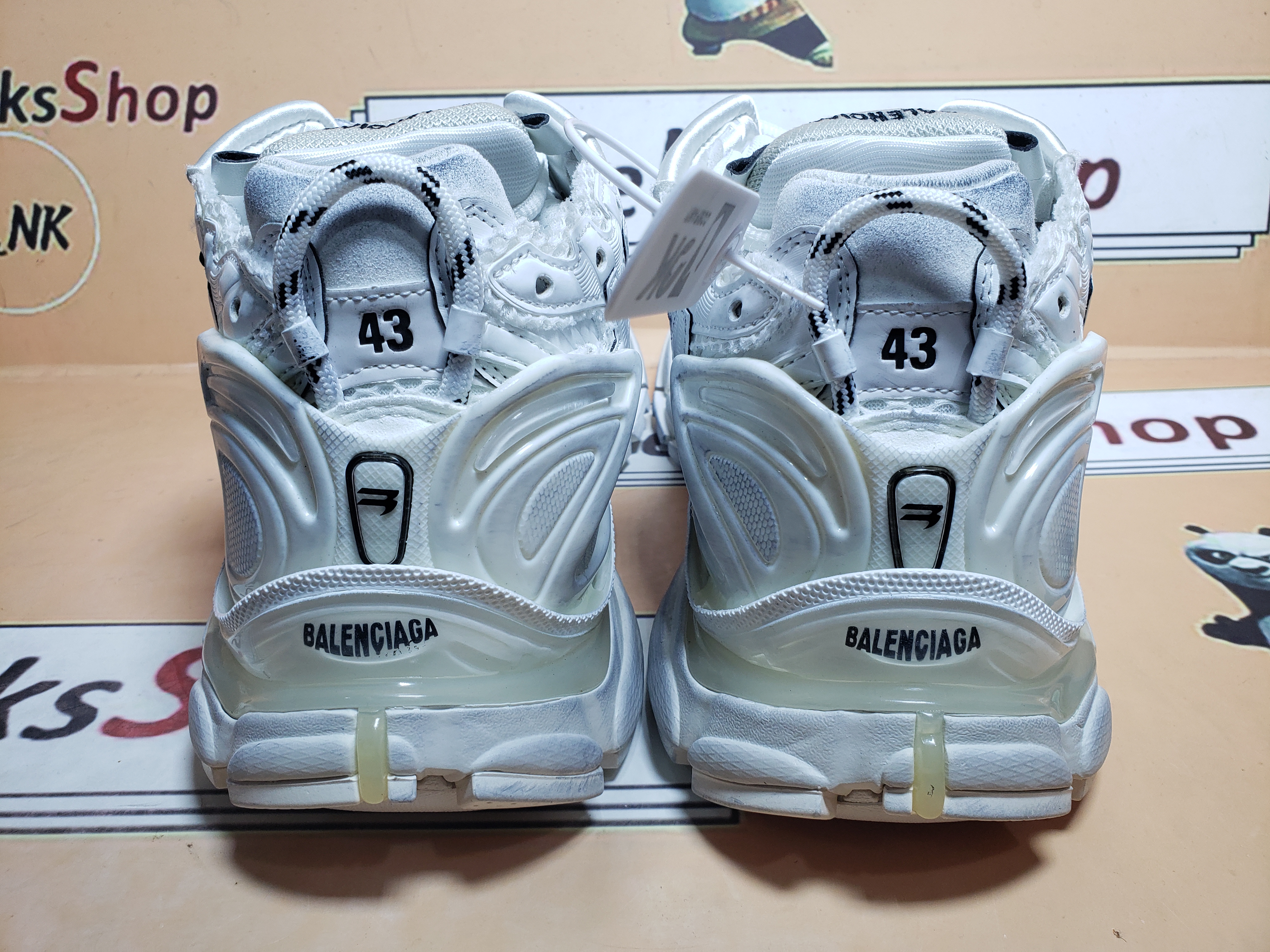  Perfectkicks Balenciaga Runner White 656065W3RA19000 review csdvge 01