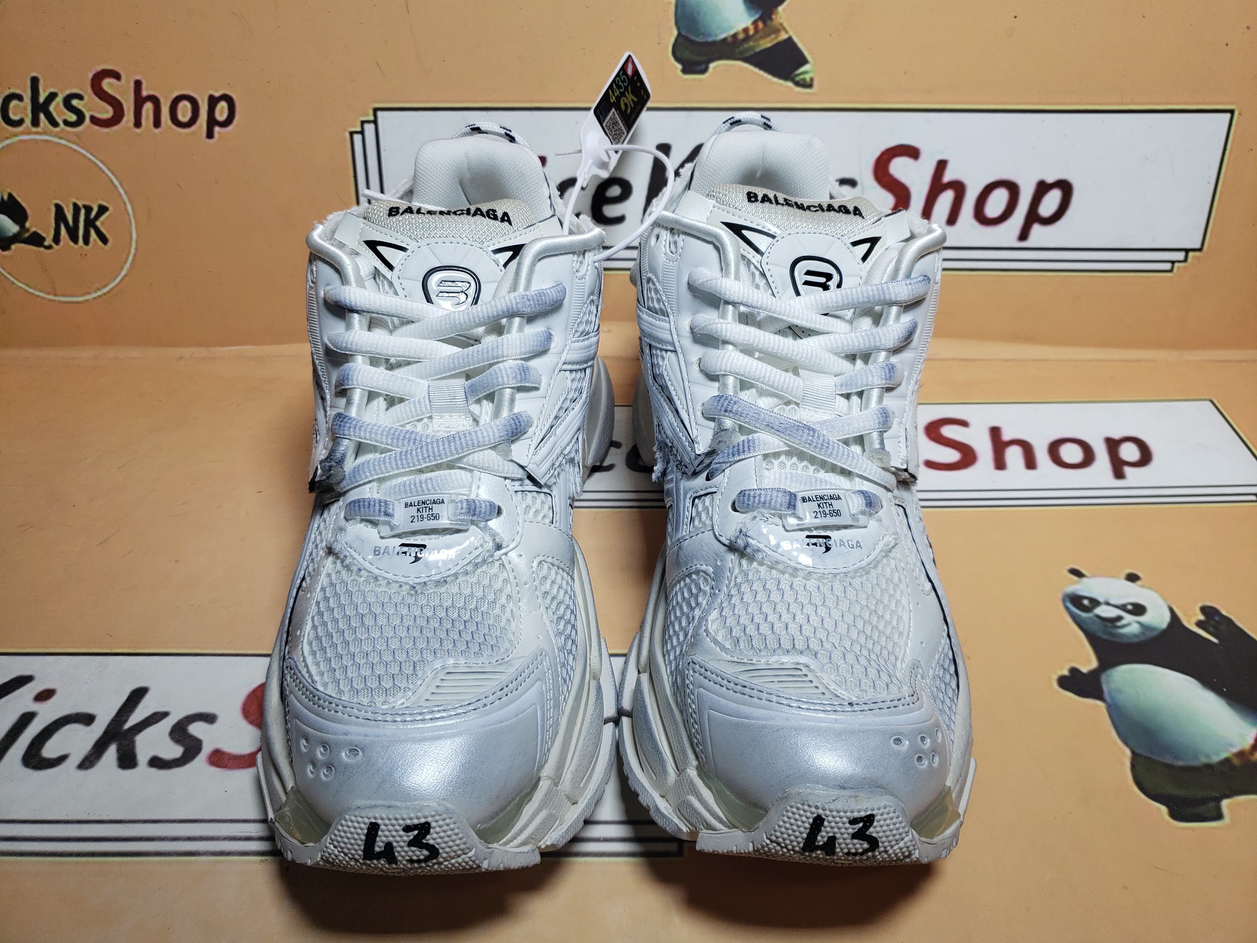  Perfectkicks Balenciaga Runner White 656065W3RA19000 review csdvge 00