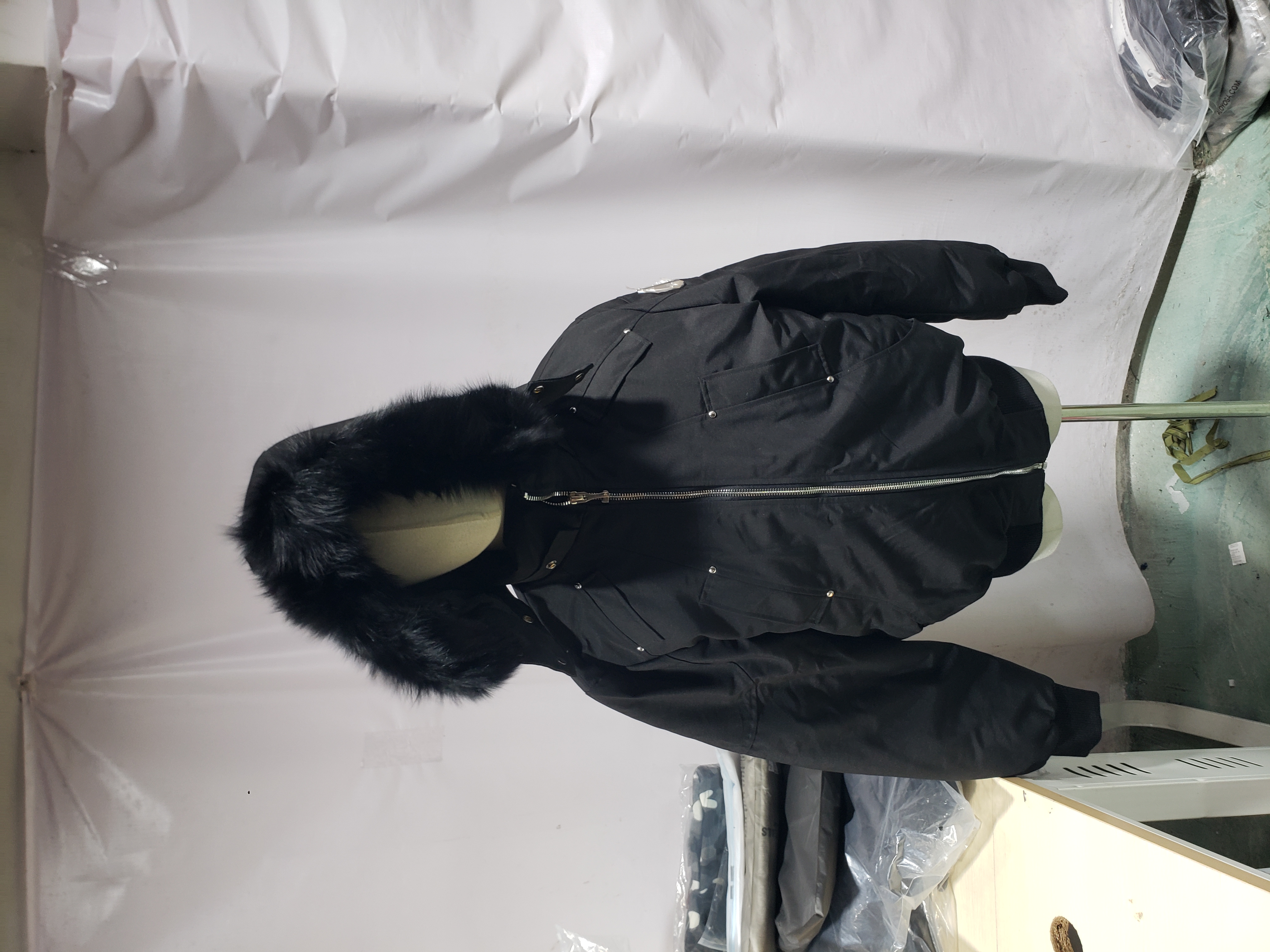 Moose Knuckles Jacket Classic Men Down Jacket 02 Off-White/Black/Red/Dark blue review bdsfs 01