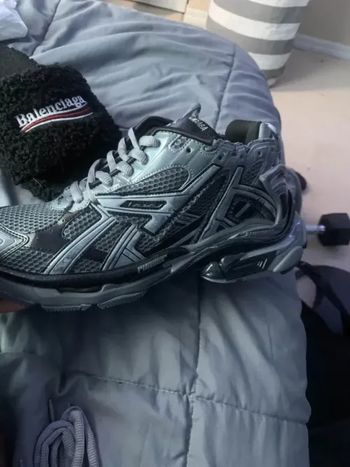 Perfectkicks Balenciaga Runner All Black Gray 677402 W3RBR 1515  review 