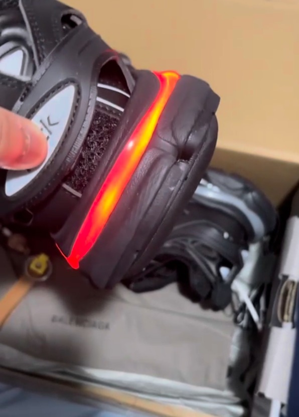  Perfectkicks Balenciaga Tess S.Black 555032 W1GB7 1000  （LED） review bushfa 02