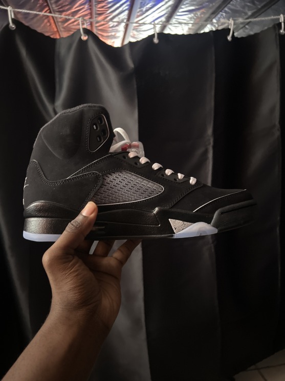 Perfectkicks Air Jordan 5 Black Metallic Reimagined HF3975-001 review Xl 00