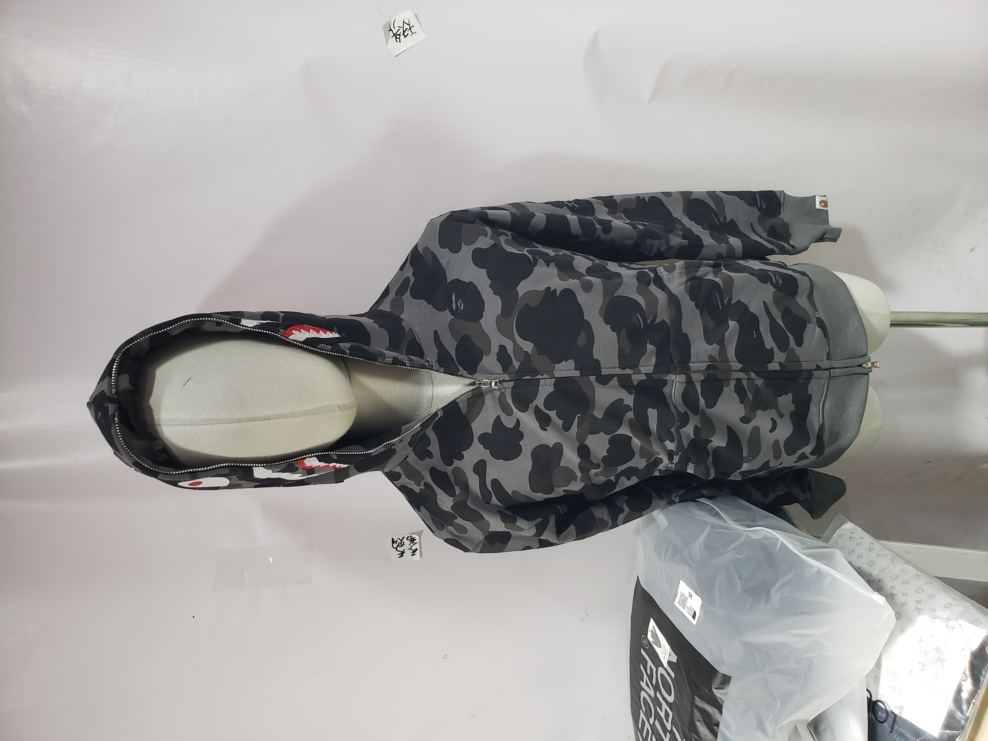  BAPE Color Camo Shark Full Zip Hoodie Black review Hisadj 01