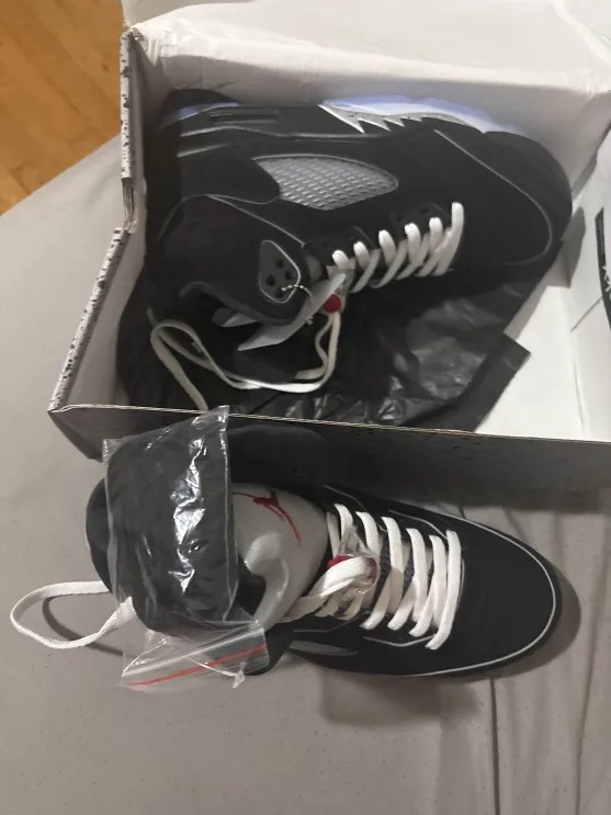 Perfectkicks Air Jordan 5 Black Metallic Reimagined HF3975-001 review Lishc 02