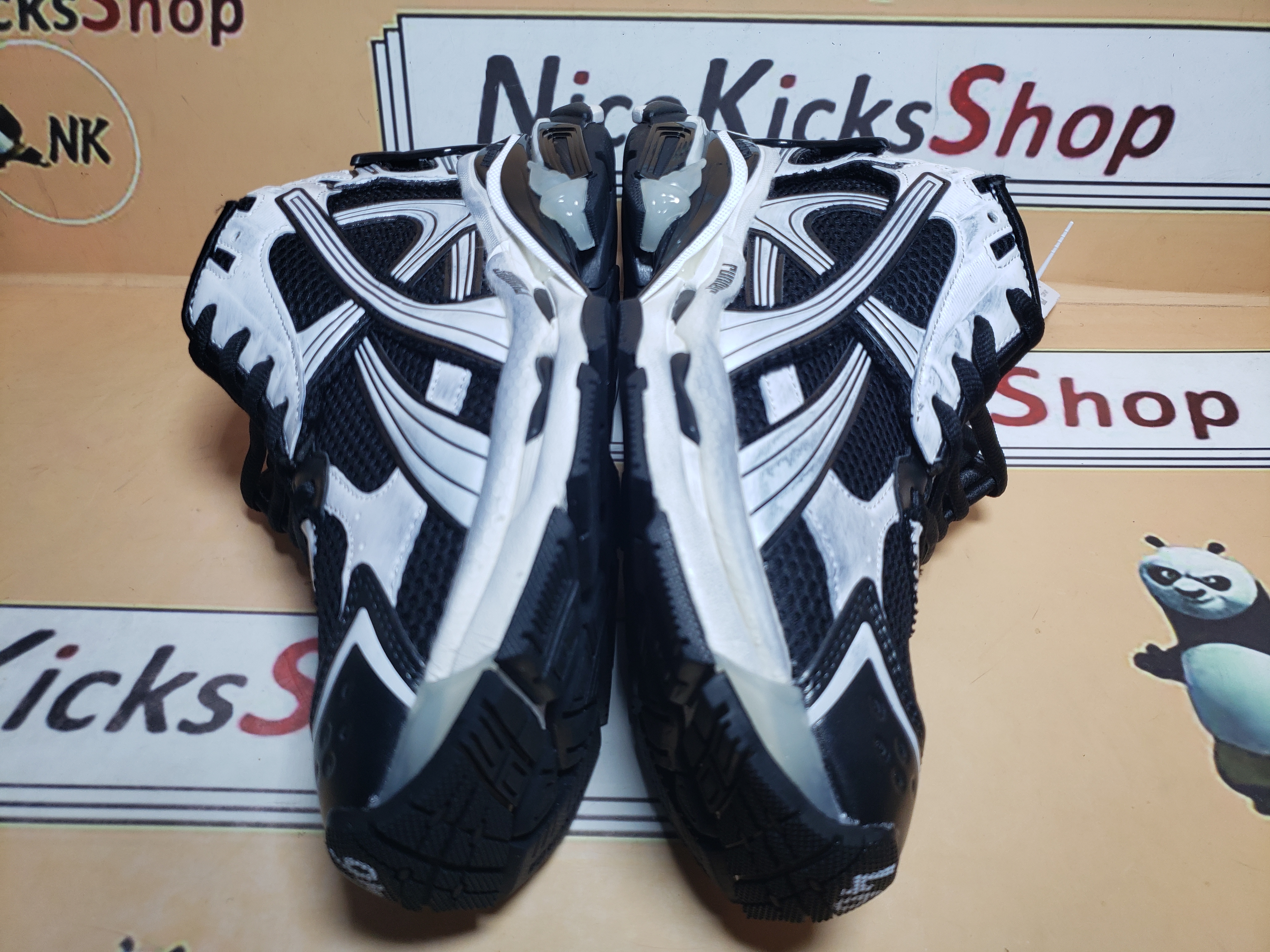 Perfectkicks Balenciaga Runner Sneaker 'White Black' 772774 W3RMU 9010 review Gusdhfa 02