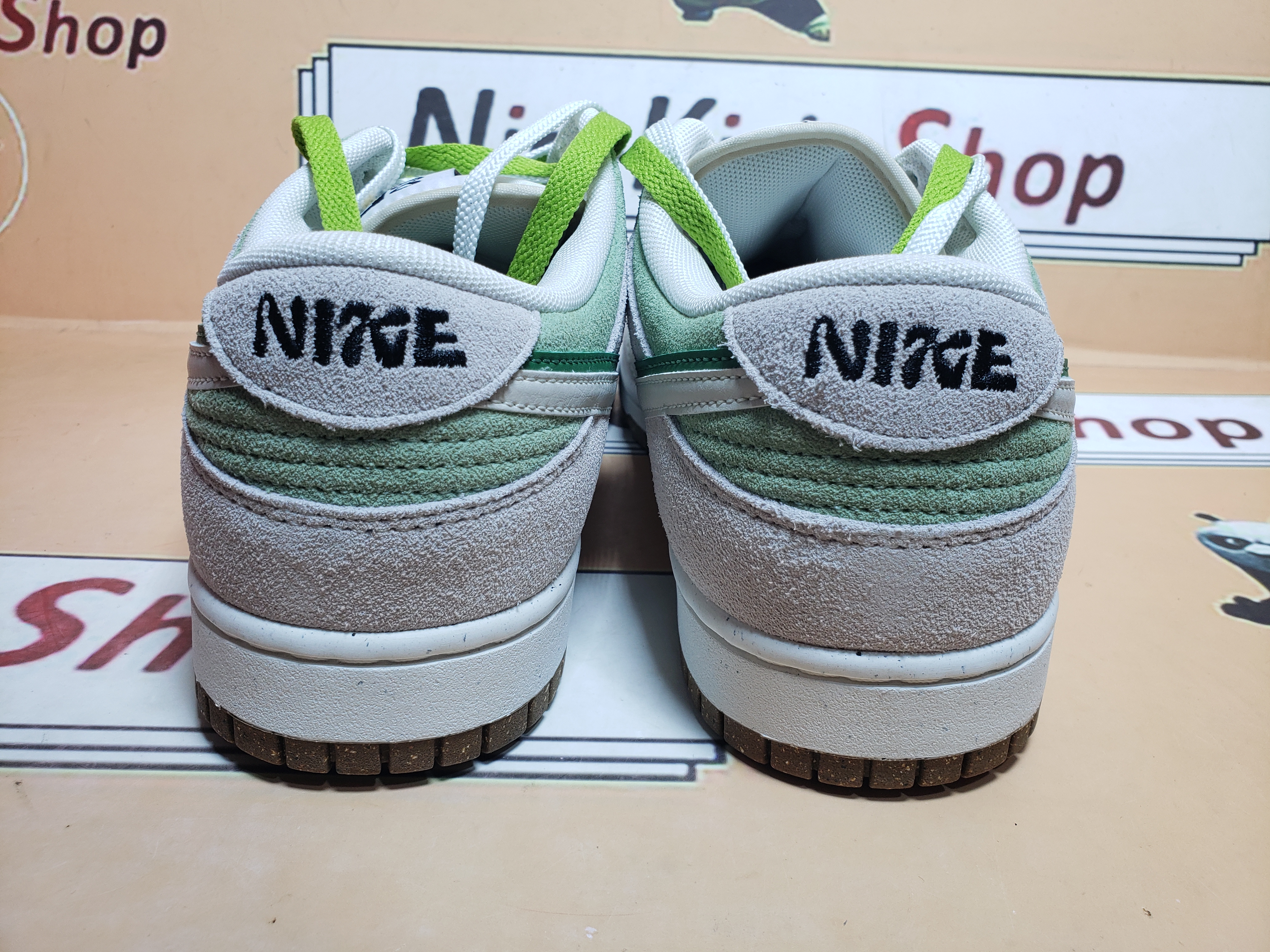  GET Nk SB Dunk Low "85" Gray White Green, DO9457-116 review Kugxdfv 01