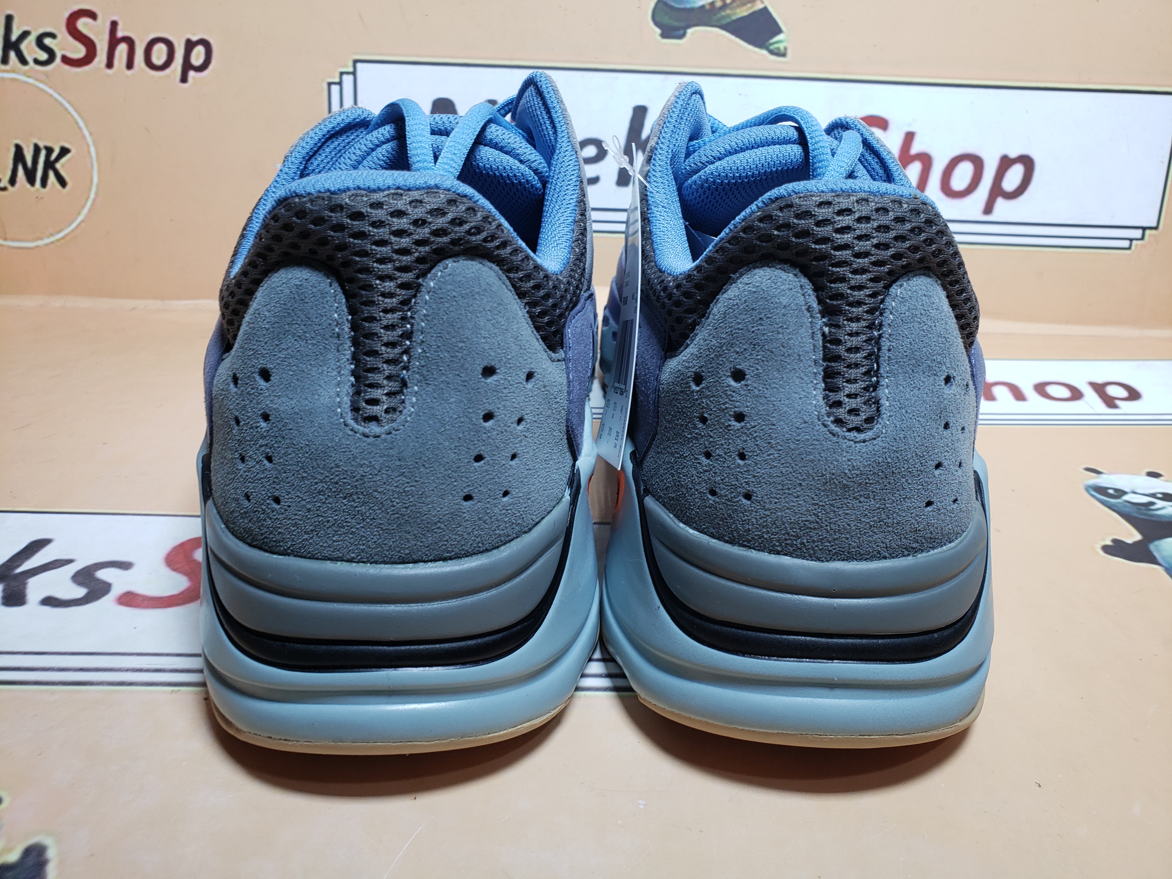  GET Yeezy Boost 700 Carbon Blue,FW2498 review Gujshd 01