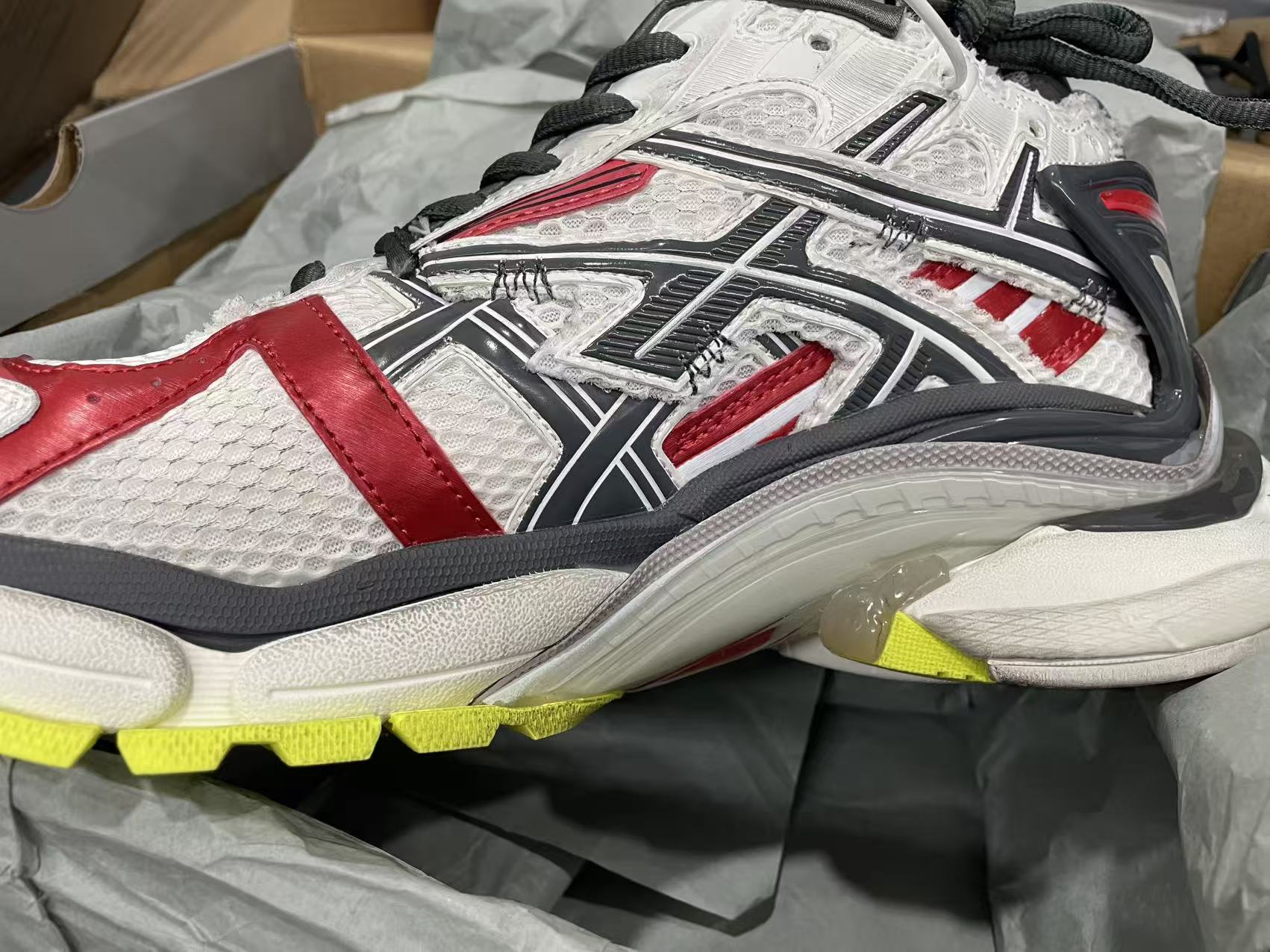 Perfectkicks Balenciaga Runner Sneaker White Gray Black 772767 W3RNY 0509 review Gausdh 02