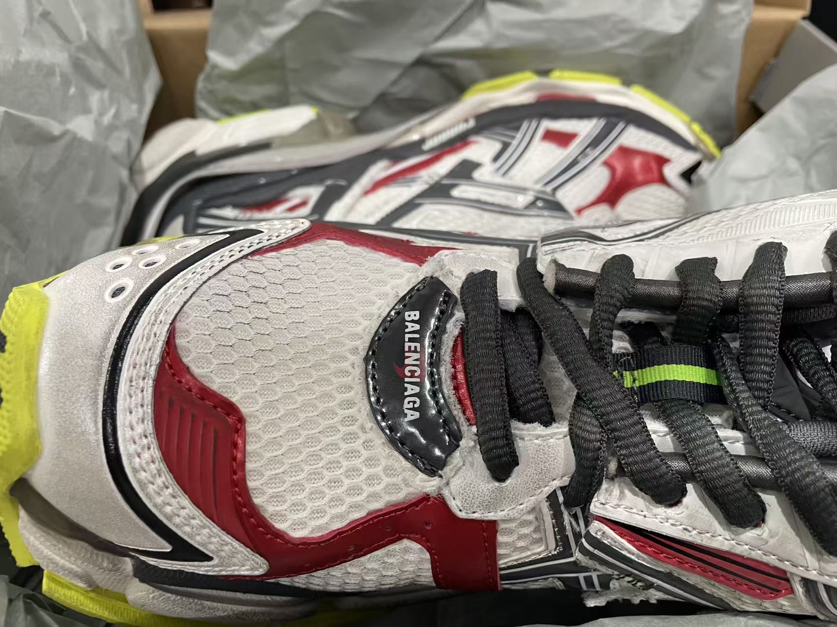 Perfectkicks Balenciaga Runner Sneaker White Gray Black 772767 W3RNY 0509 review Gausdh 01