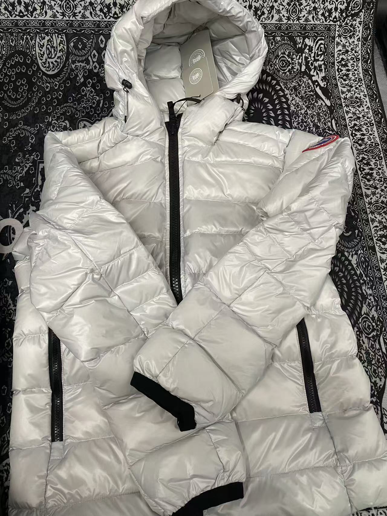 Canada goose Puff plaid down jacket White / Dark blue / Black review Dujhsbf