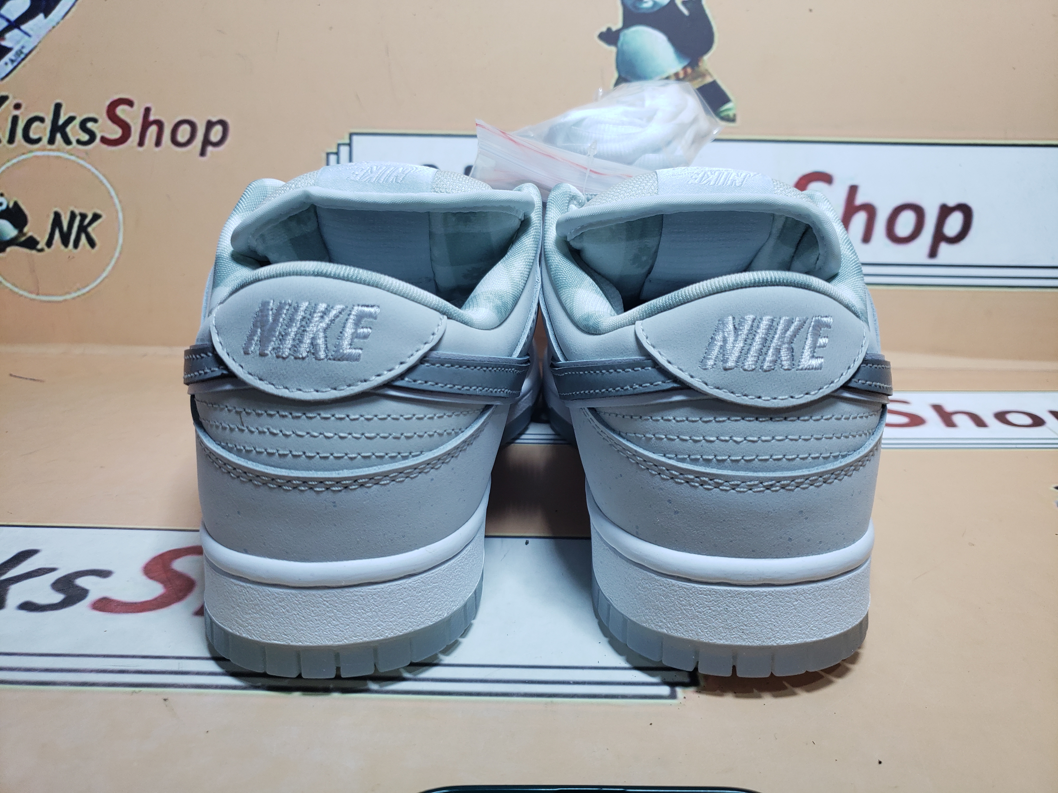  Perfectkicks Dunk  SB Low White Lobster (Friends and Family)，FD8776-100 review Cusghdfv 01