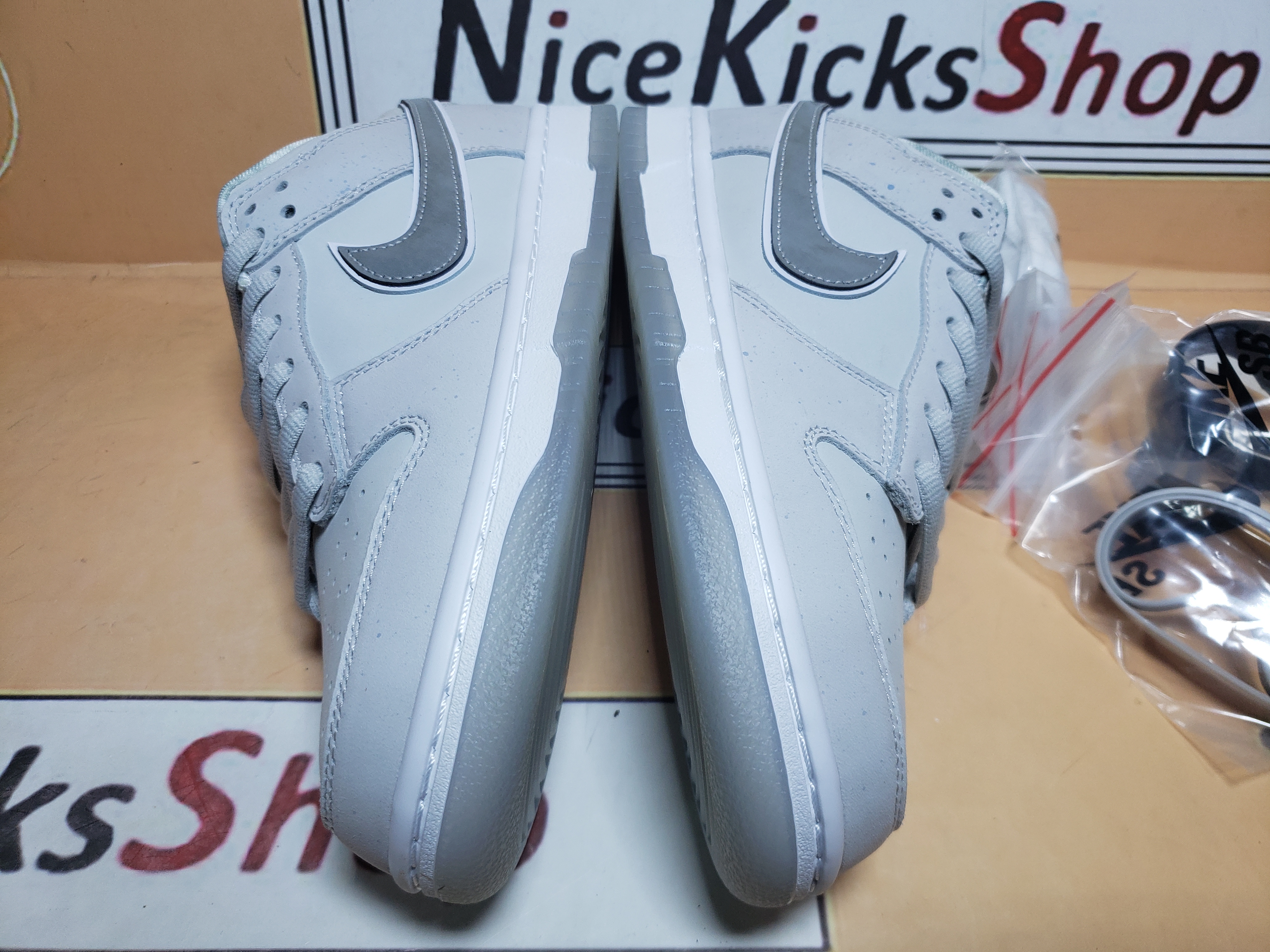  Perfectkicks Dunk  SB Low White Lobster (Friends and Family)，FD8776-100 review Cusghdfv 03