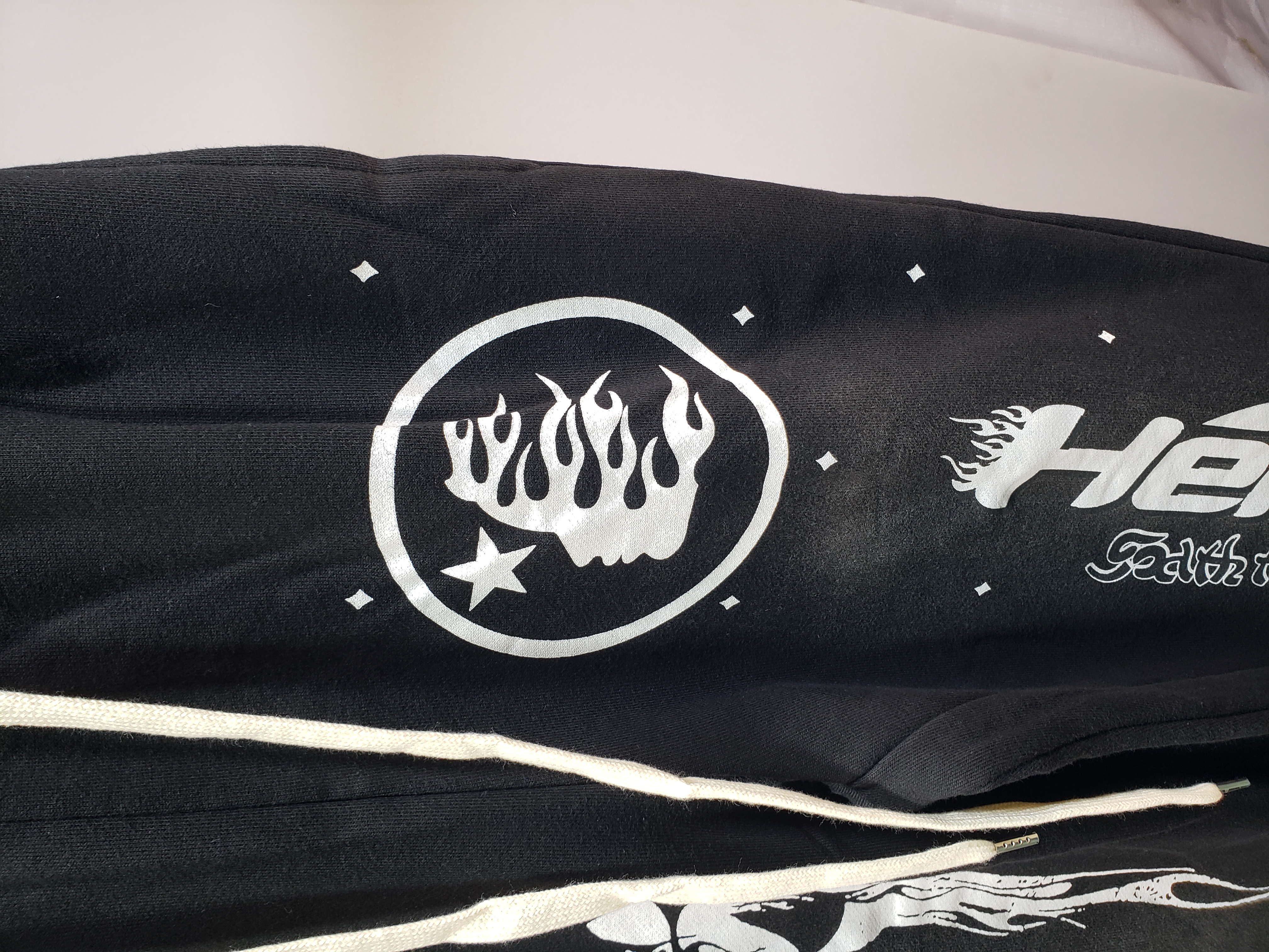  Hellstar Hoodie Tracksuit review nicekicksshop 07