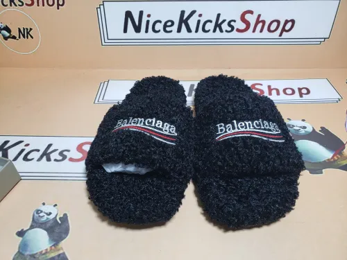 Balenciaga Furry Slide Black White (Women's)  654261W2DO11096 review 