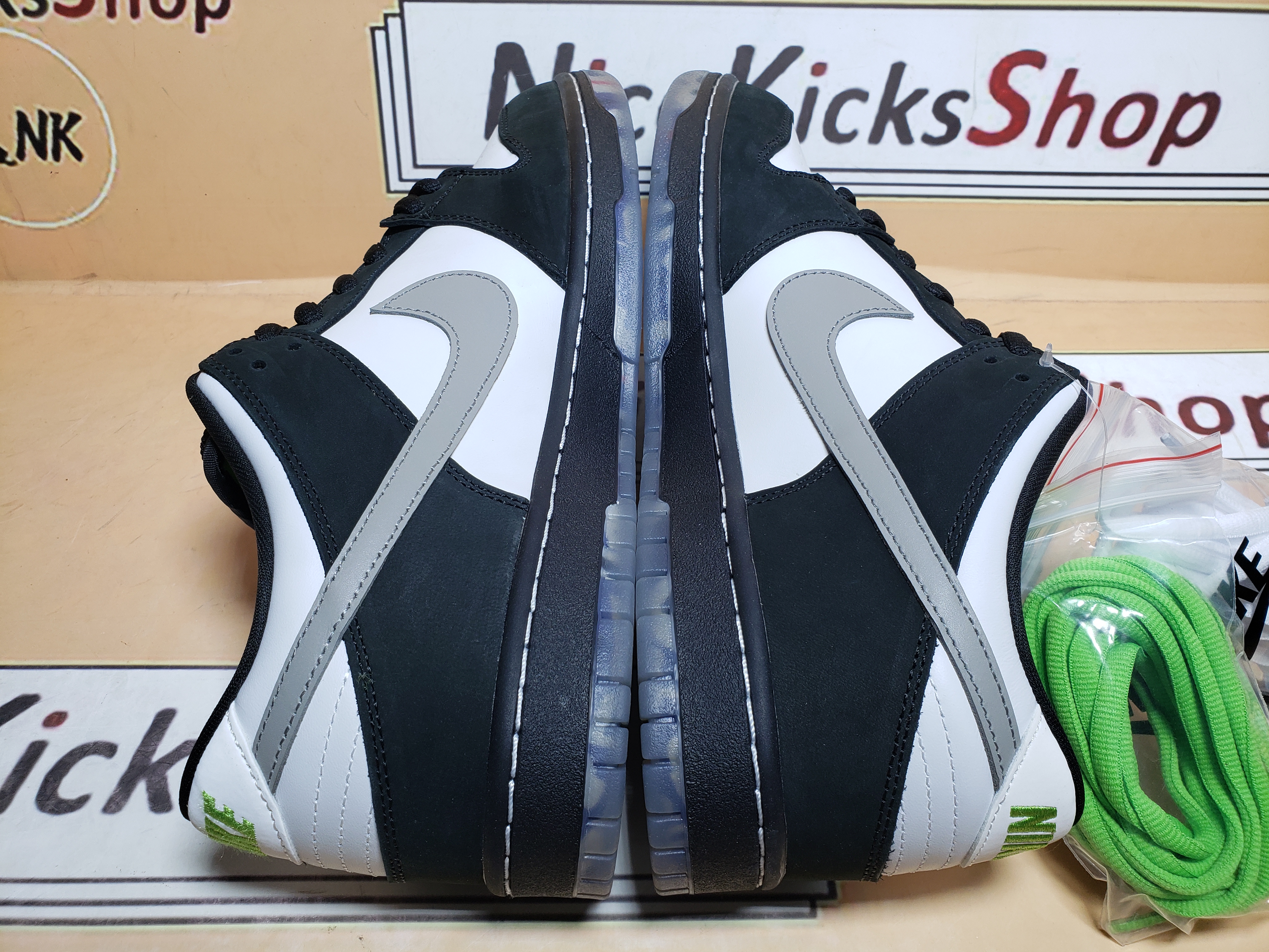  Perfectkicks SB Dunk Low Staple Panda Pigeon,BV1310-013 review Csdfggt 02