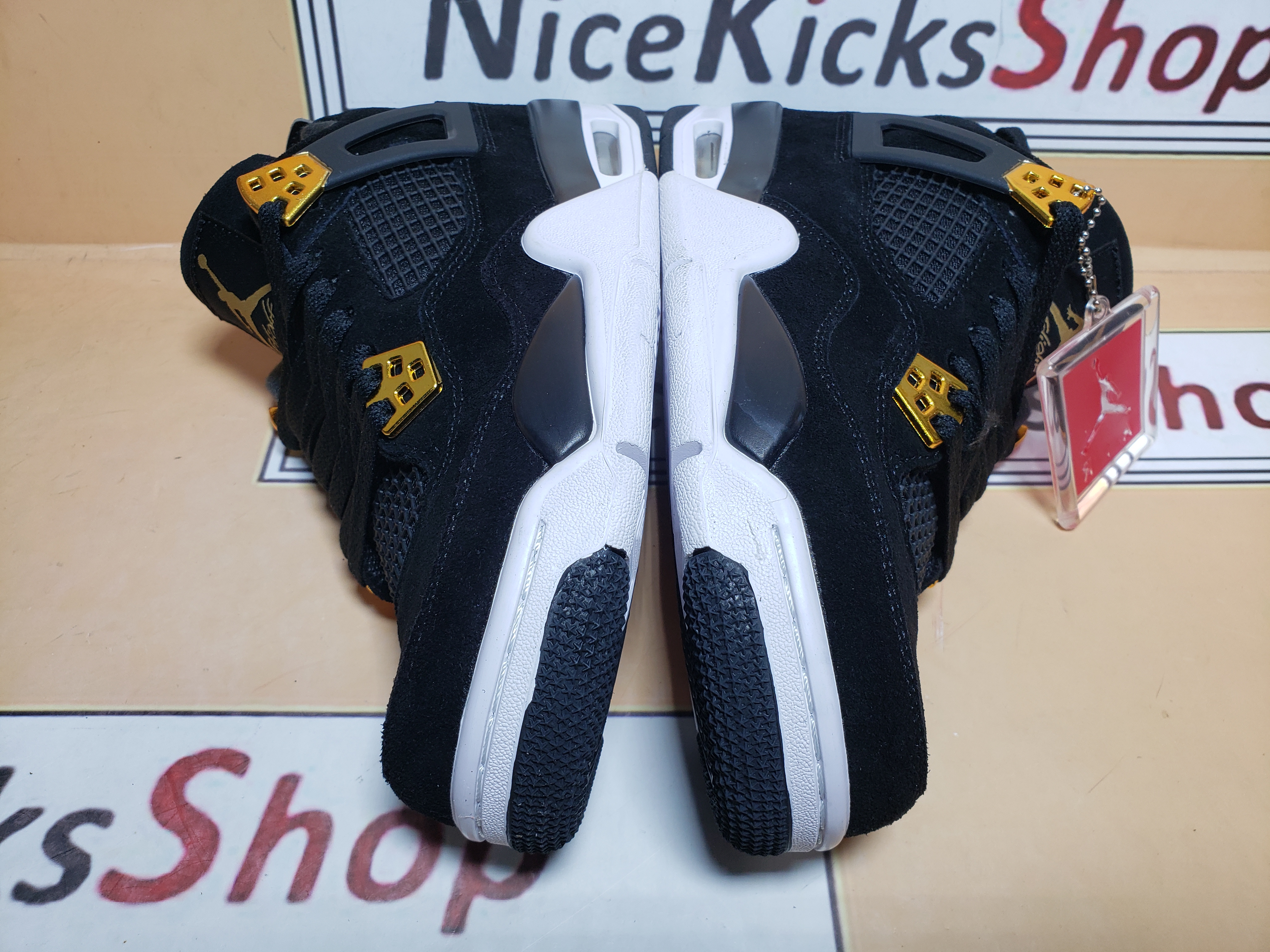  GET Jordan 4 Retro Royalty, 308497-032 review Zdgrtfghy 03