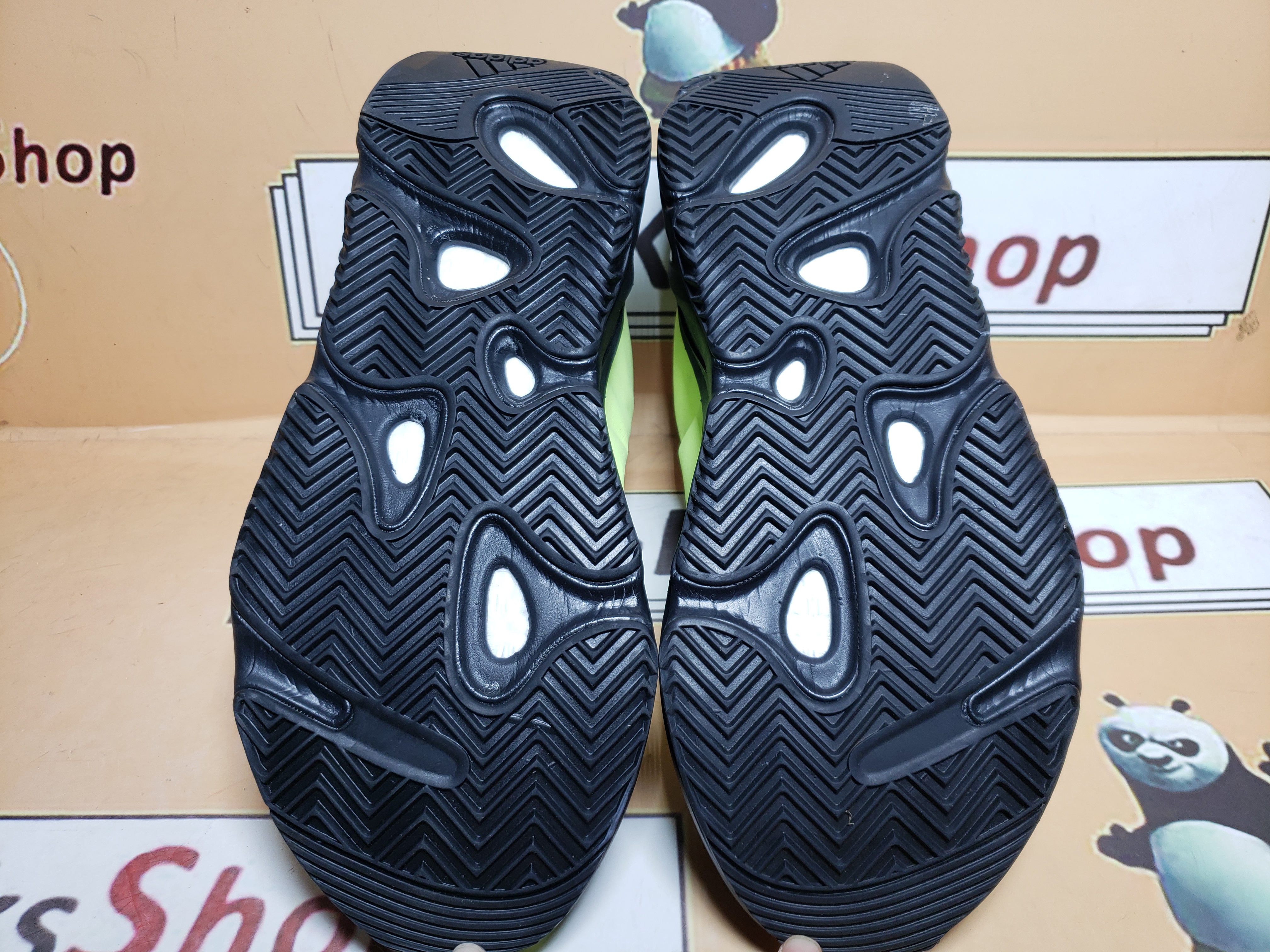  Perfectkicks Yeezy Boost 700 MNVN Phosphor,FY3727 review Cdsfsdg 04