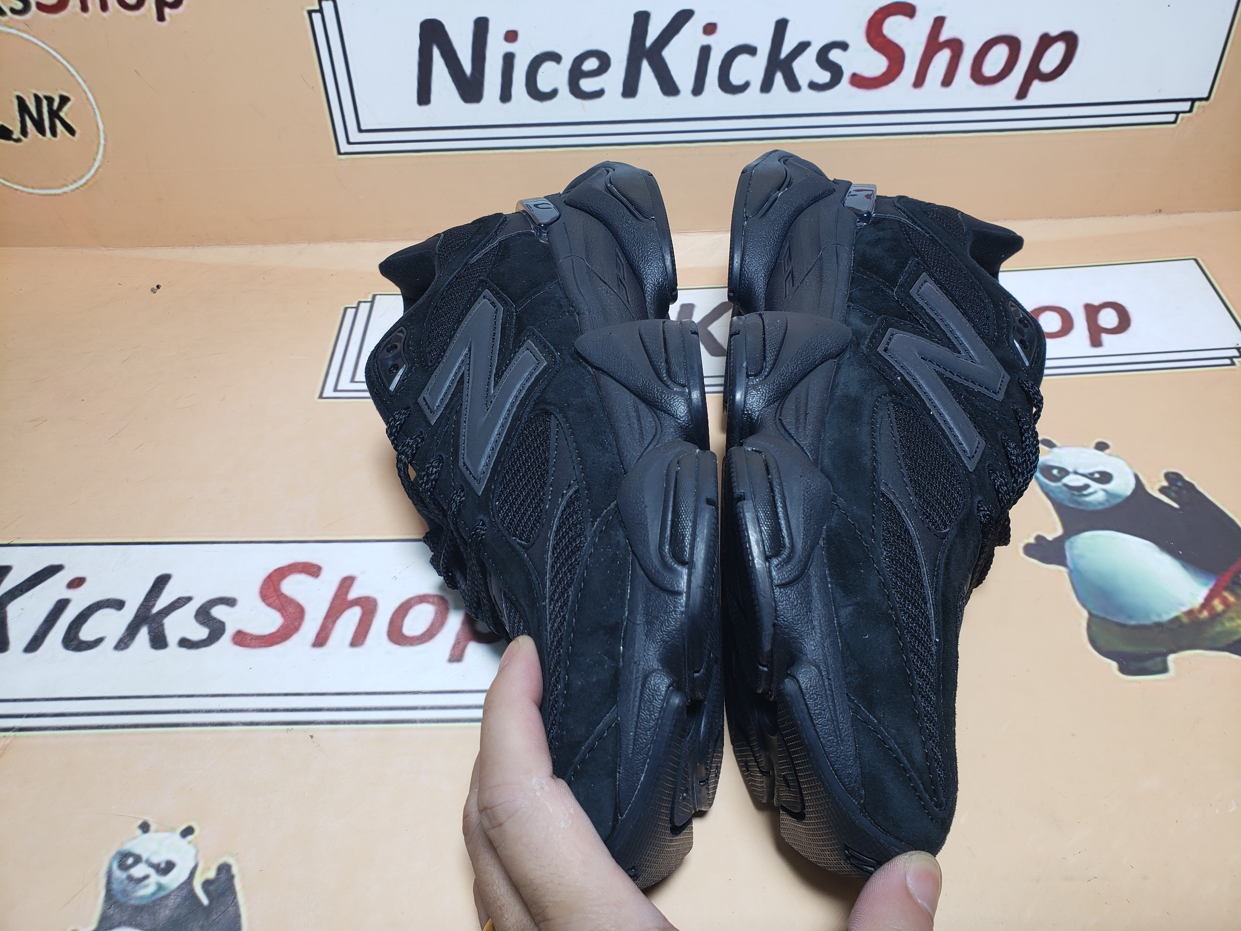  GET New Balance 9060 Triple Black Suede U9060BPM review Rdhgfhghy 03