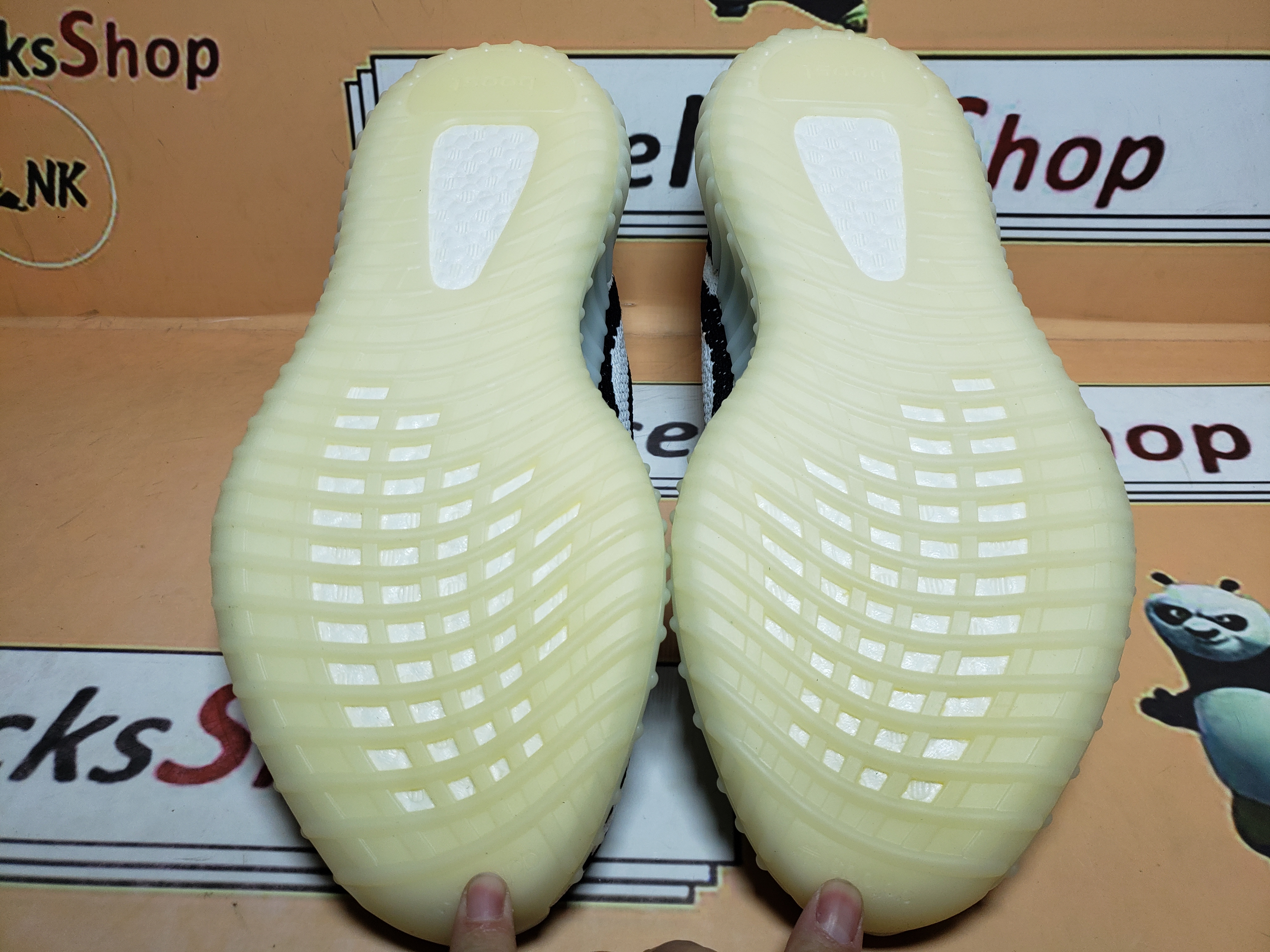  【Time Limite Down】Yeezy Boost 350 V2 Zebra,CP9654 review Kihxdciojcr 04