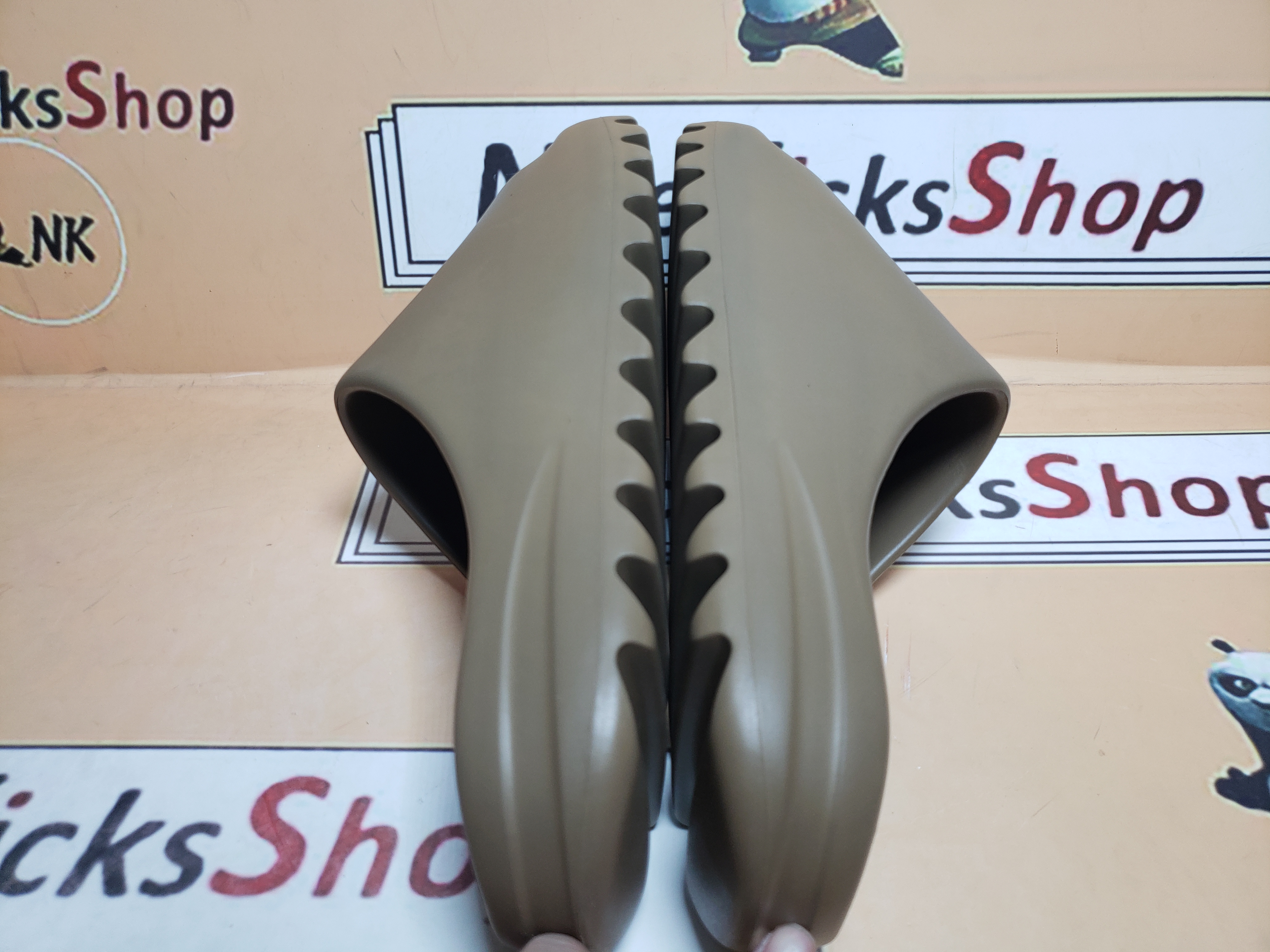  GET Yeezy Slide CORE, G55492 review Gjdhfgut 02