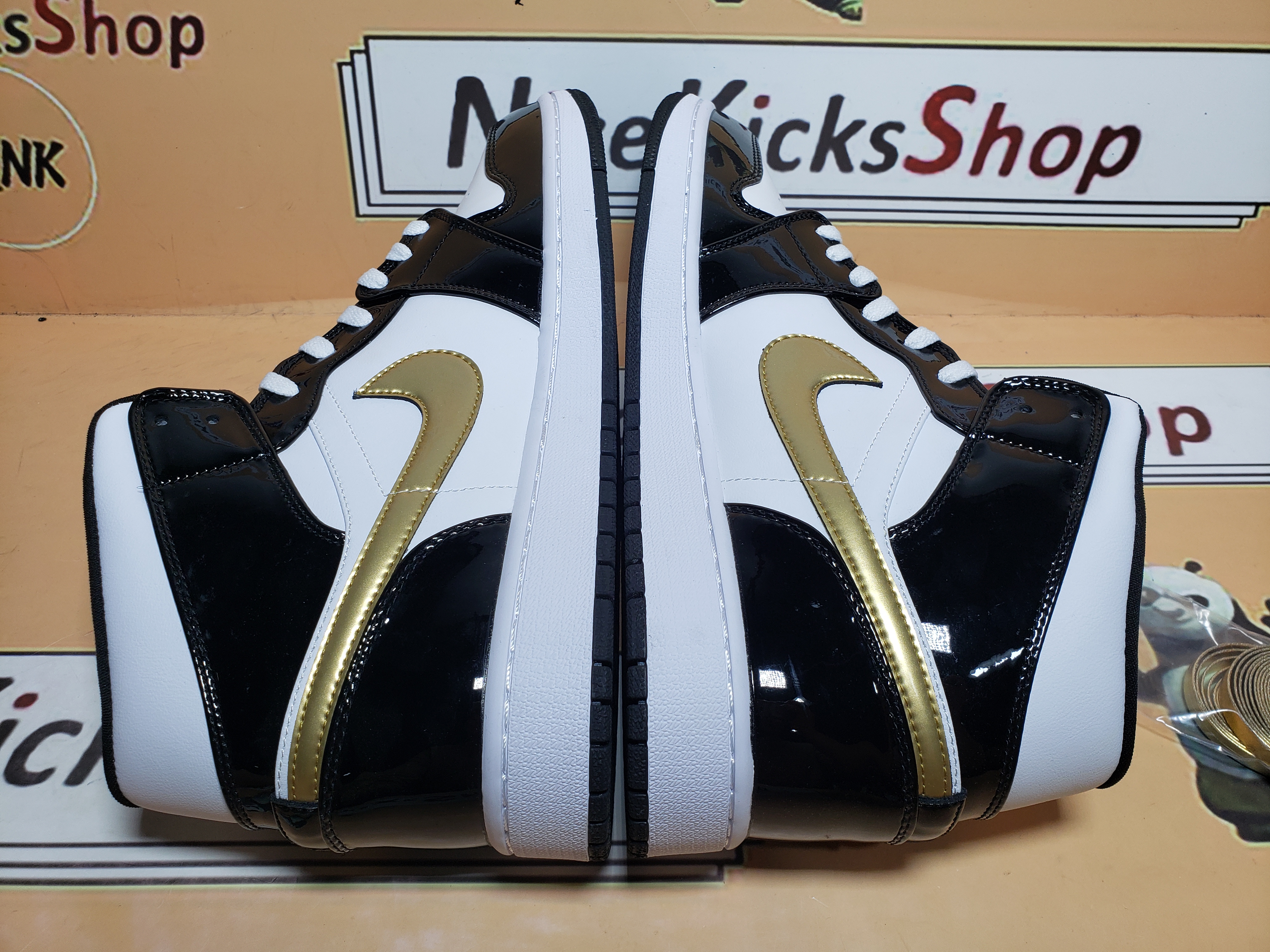  GET Jordan 1 Mid Patent Black White Gold,852542-007 review Dnoidsfr 02