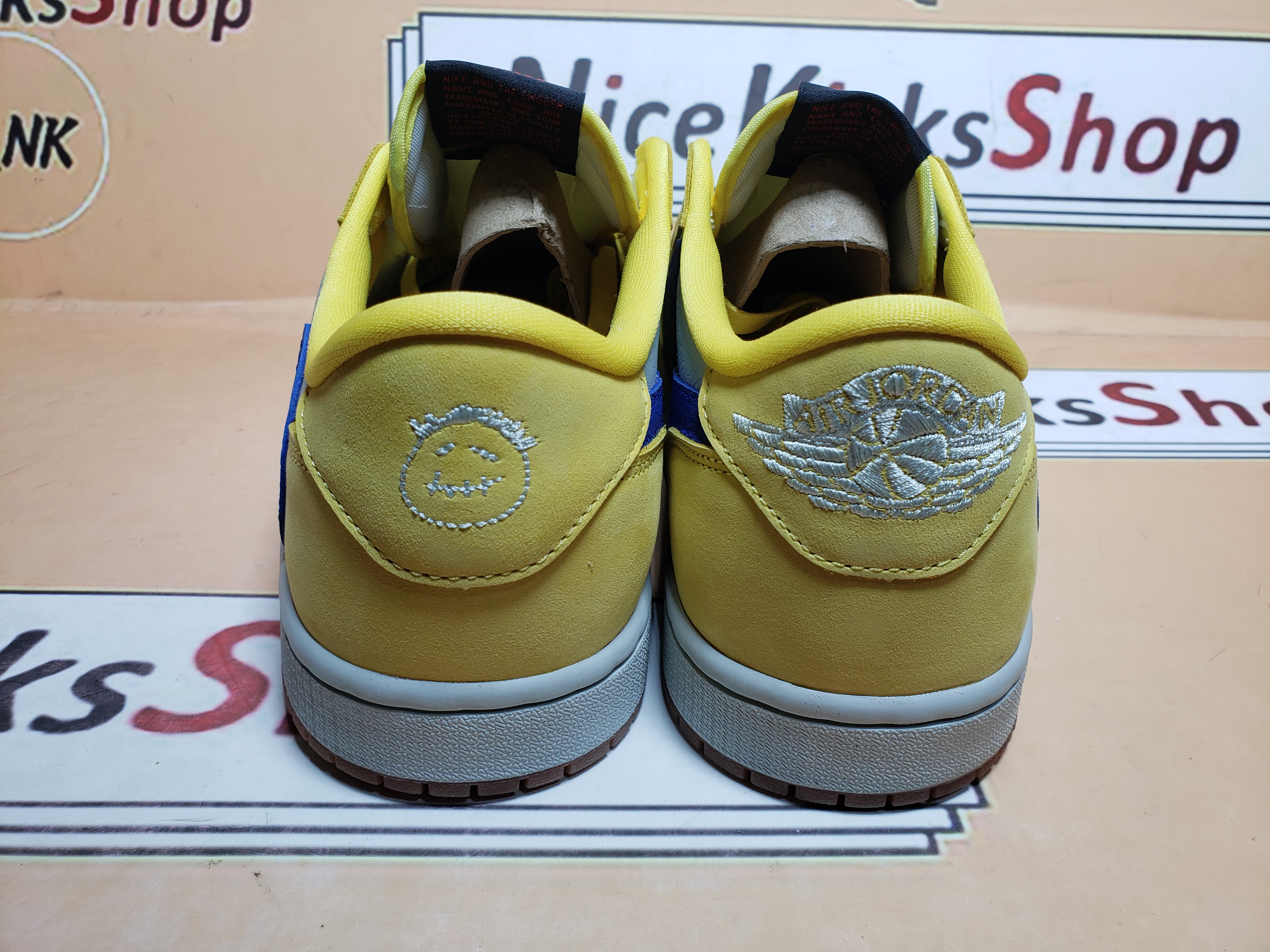  GET Jordan 1 Retro Low OG SP Travis Scott Canary, DZ4137-700 review Odfgd 01