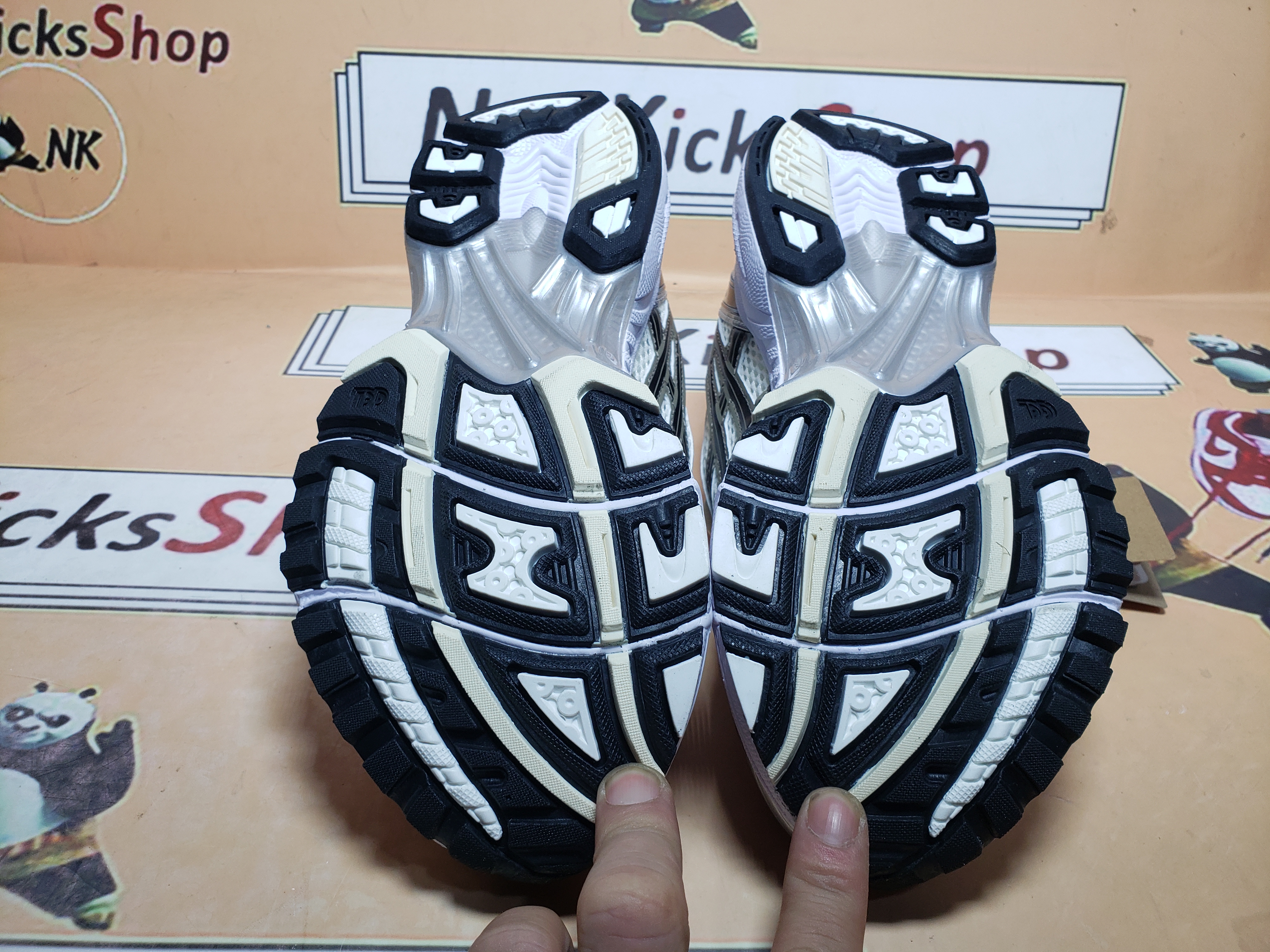 GET  Asics Gel Kayano 14 Silver Cream 1201A019-108 review Exvgxs 03
