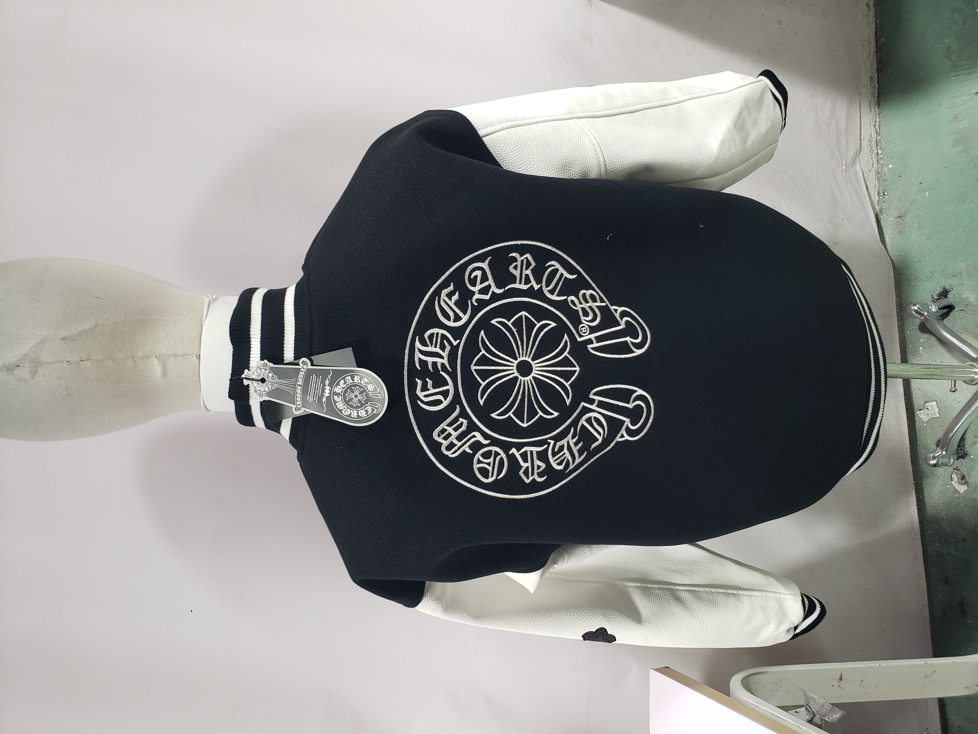  Chrome Hearts patchwork leather horseshoe embroidered baseball jacket review Sdfgy 02