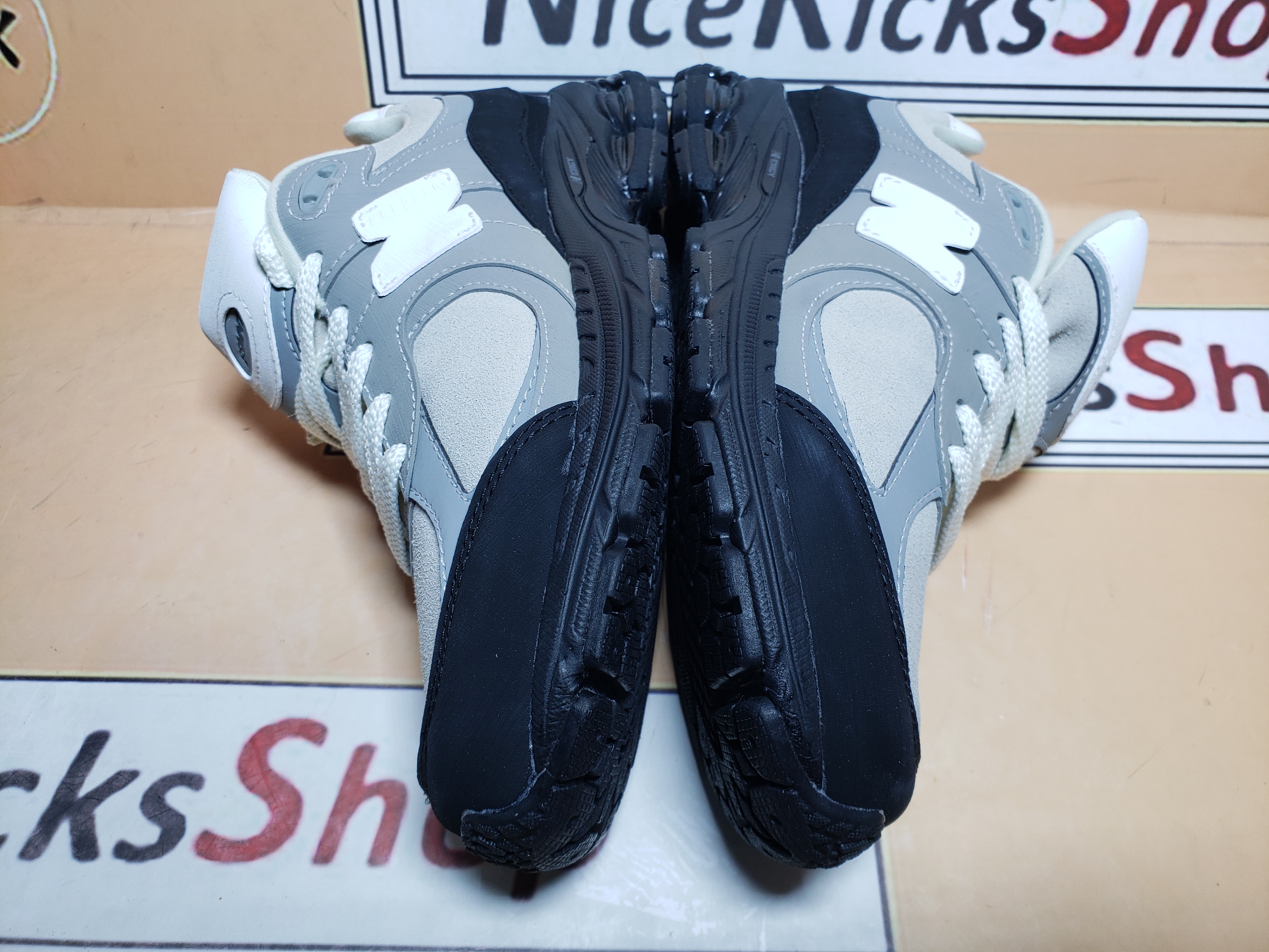  Perfectkicks New Balance 2002R The Basement Stone Grey,M2002RBA review Rdfr 03
