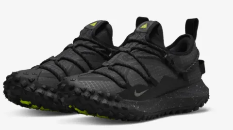 Vibrant “Volt” Animates This Stealthy Nike ACG Mountain Fly Low GTX SE