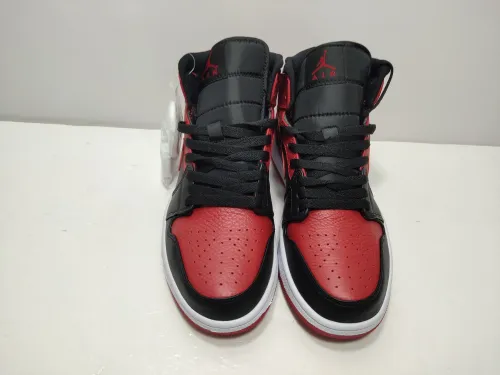 Air Jordan 1 Mid