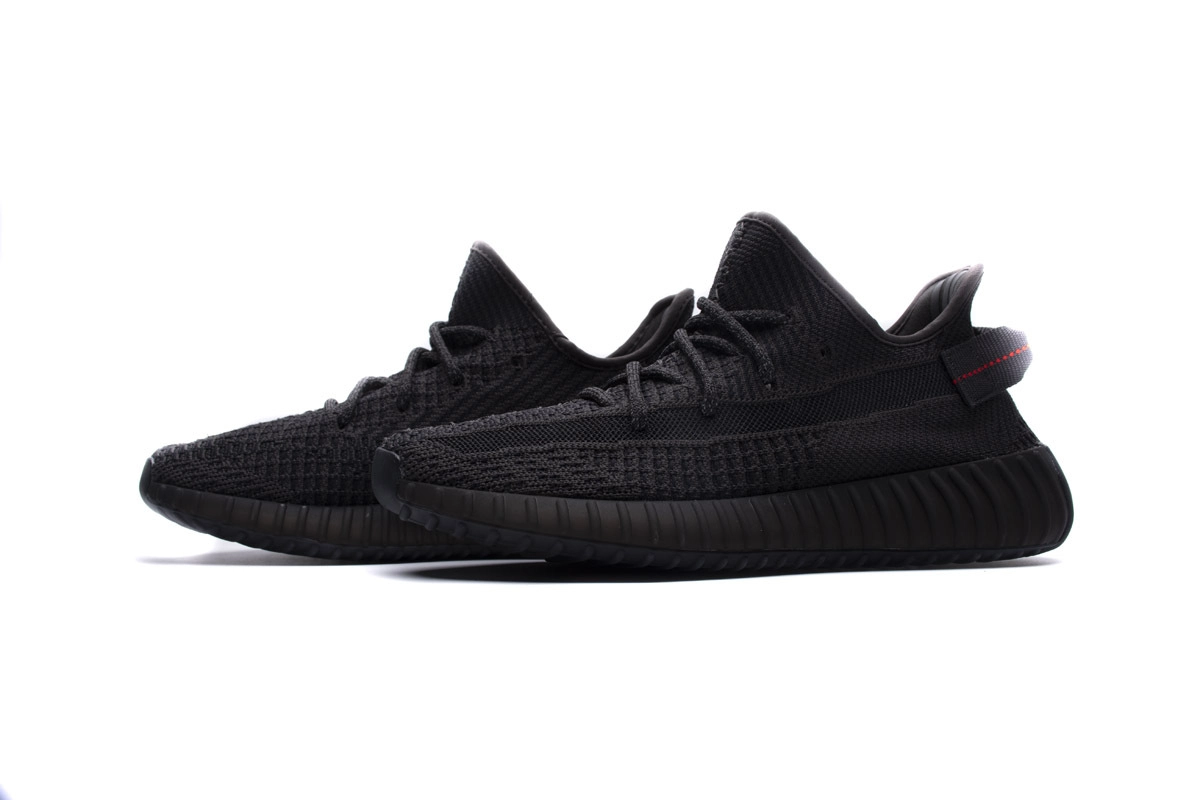 Yeezy Boost 350 V2 Black