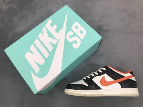 Dunk SB Low PRM Halloween (2021)
