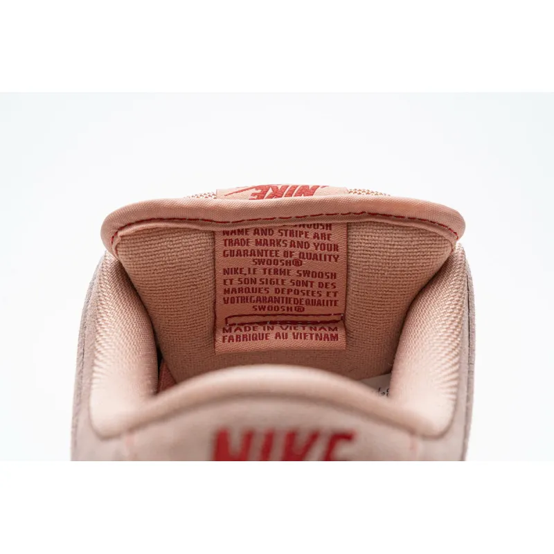 Nike SB Dunk Low Pink Pig