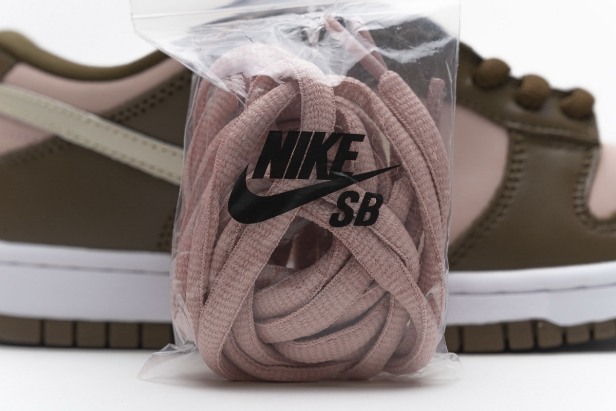 Nike Dunk SB Low Stussy Cherry