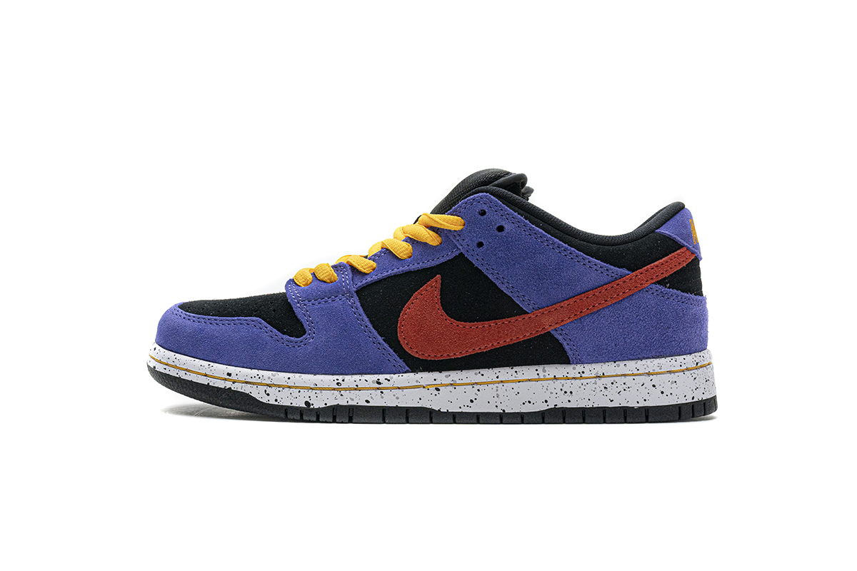 Nike SB Dunk Low ACG Terra