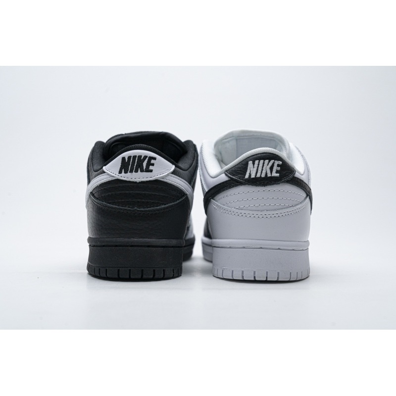 Nike SB Dunk Low Yin Yang